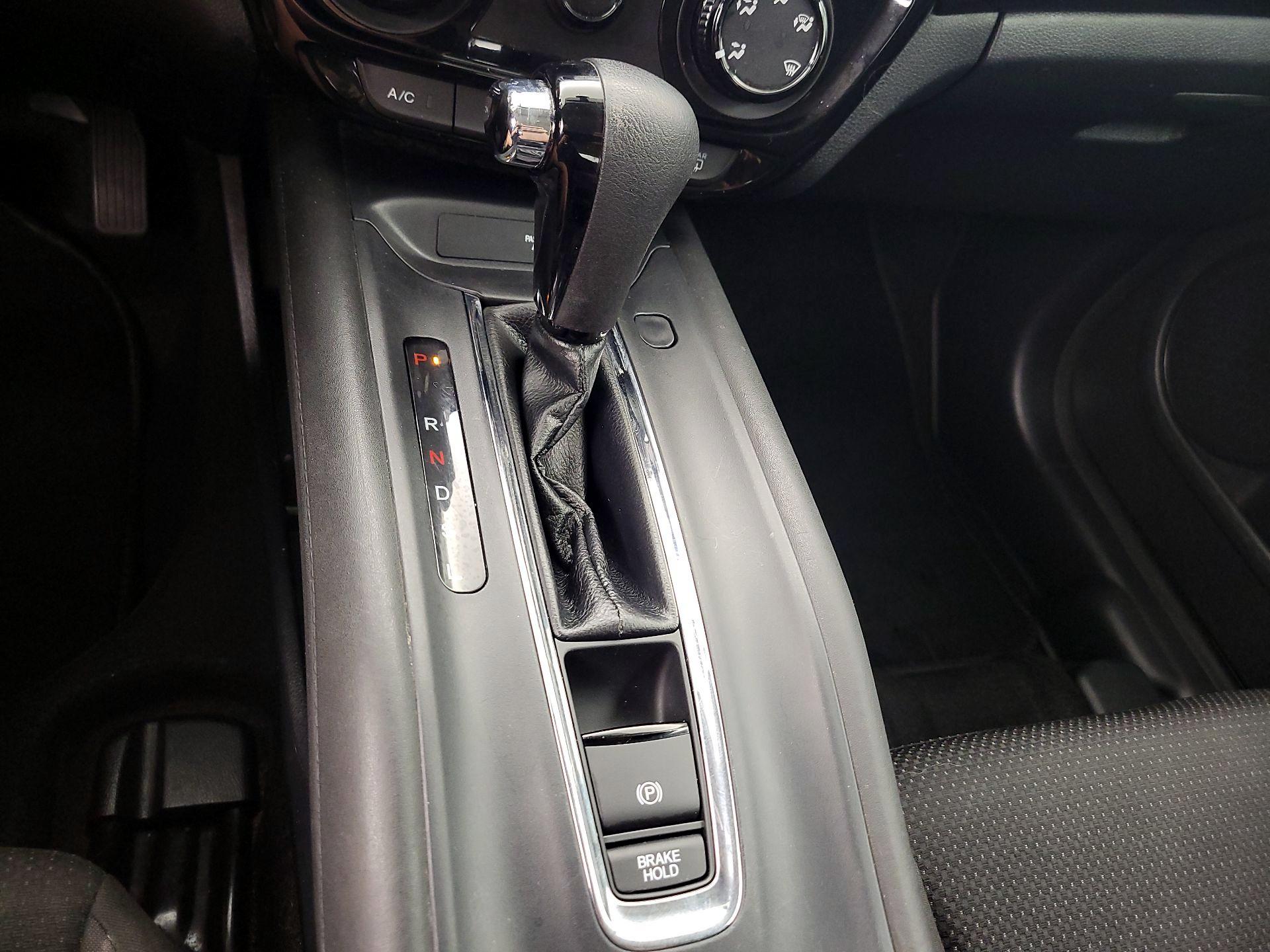 Thumbnail: 2019 Honda HR-V - 17