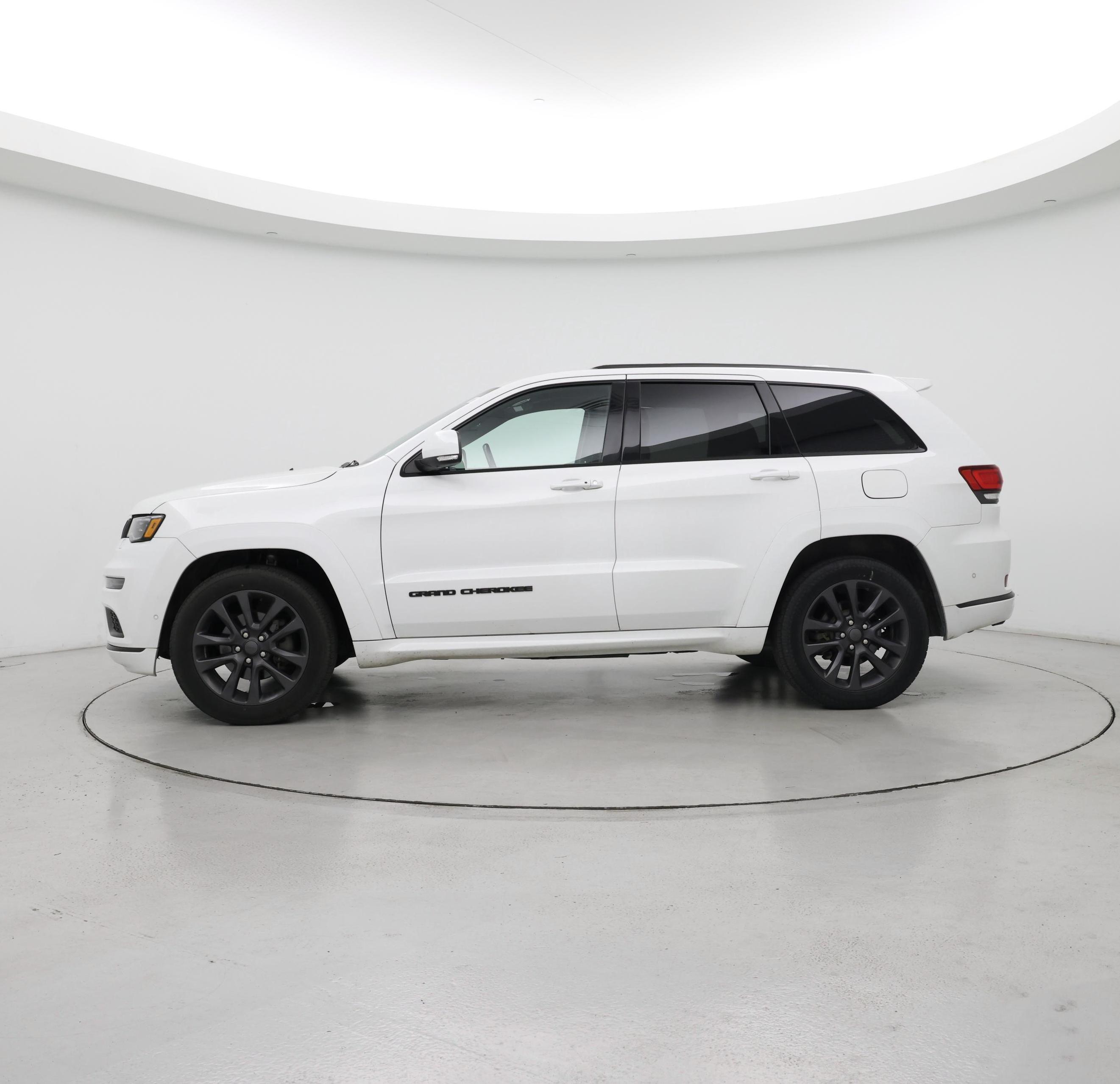 Thumbnail: 2018 Jeep Grand Cherokee - 3
