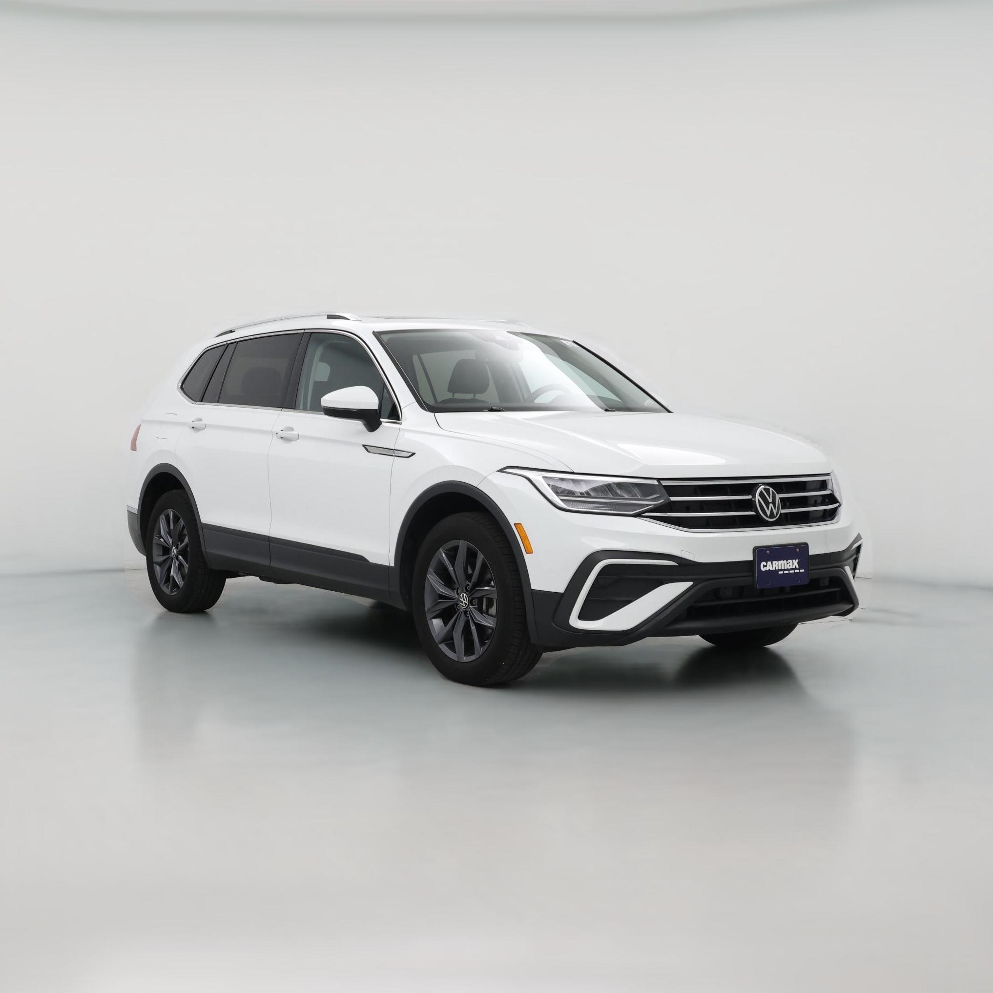 Thumbnail: 2022 Volkswagen Tiguan - 1