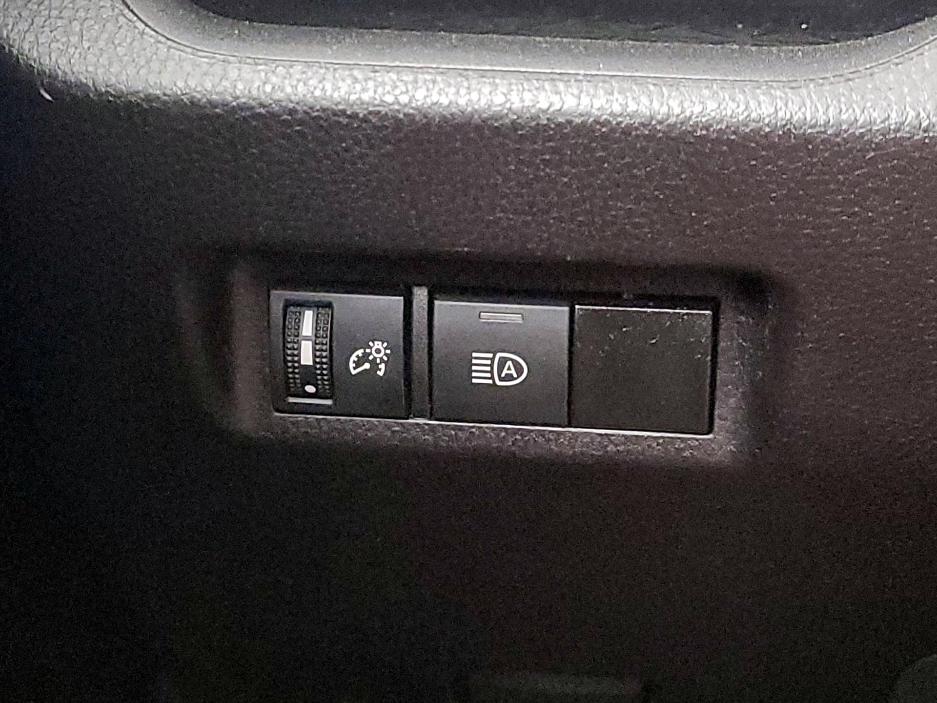Thumbnail: 2023 Toyota RAV4 - 13