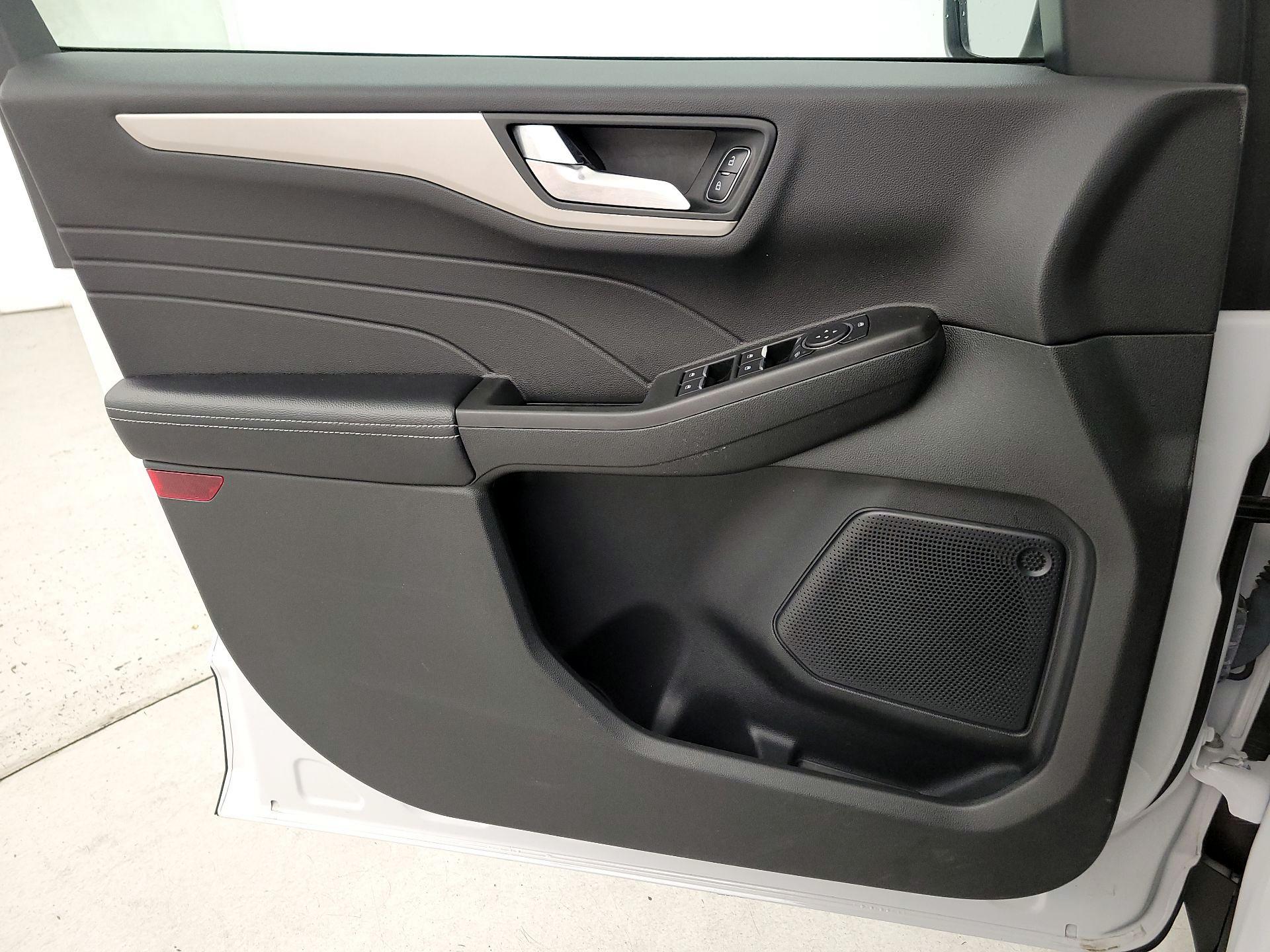 Thumbnail: 2021 Ford Escape - 12