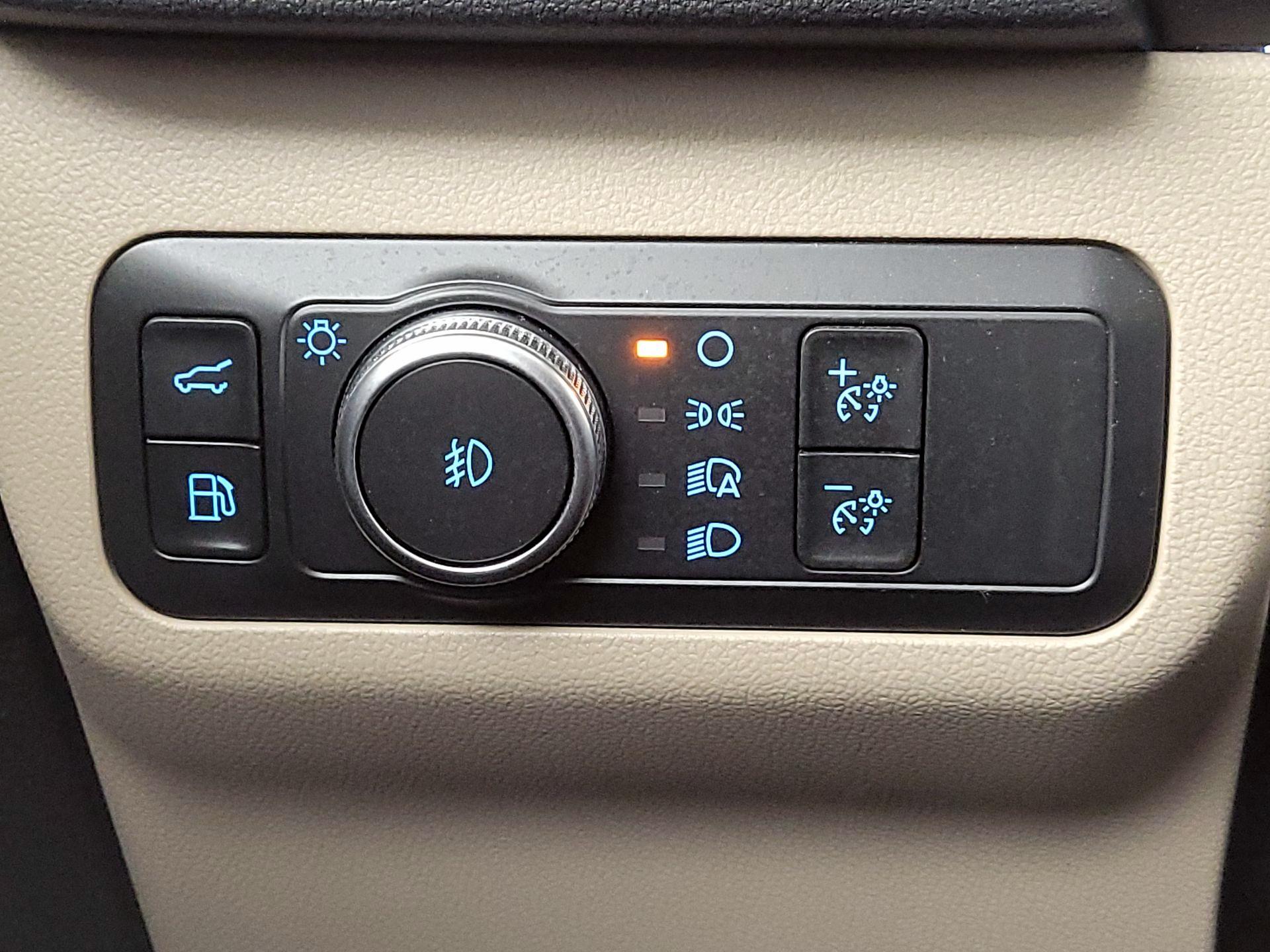 Thumbnail: 2021 Ford Escape - 13