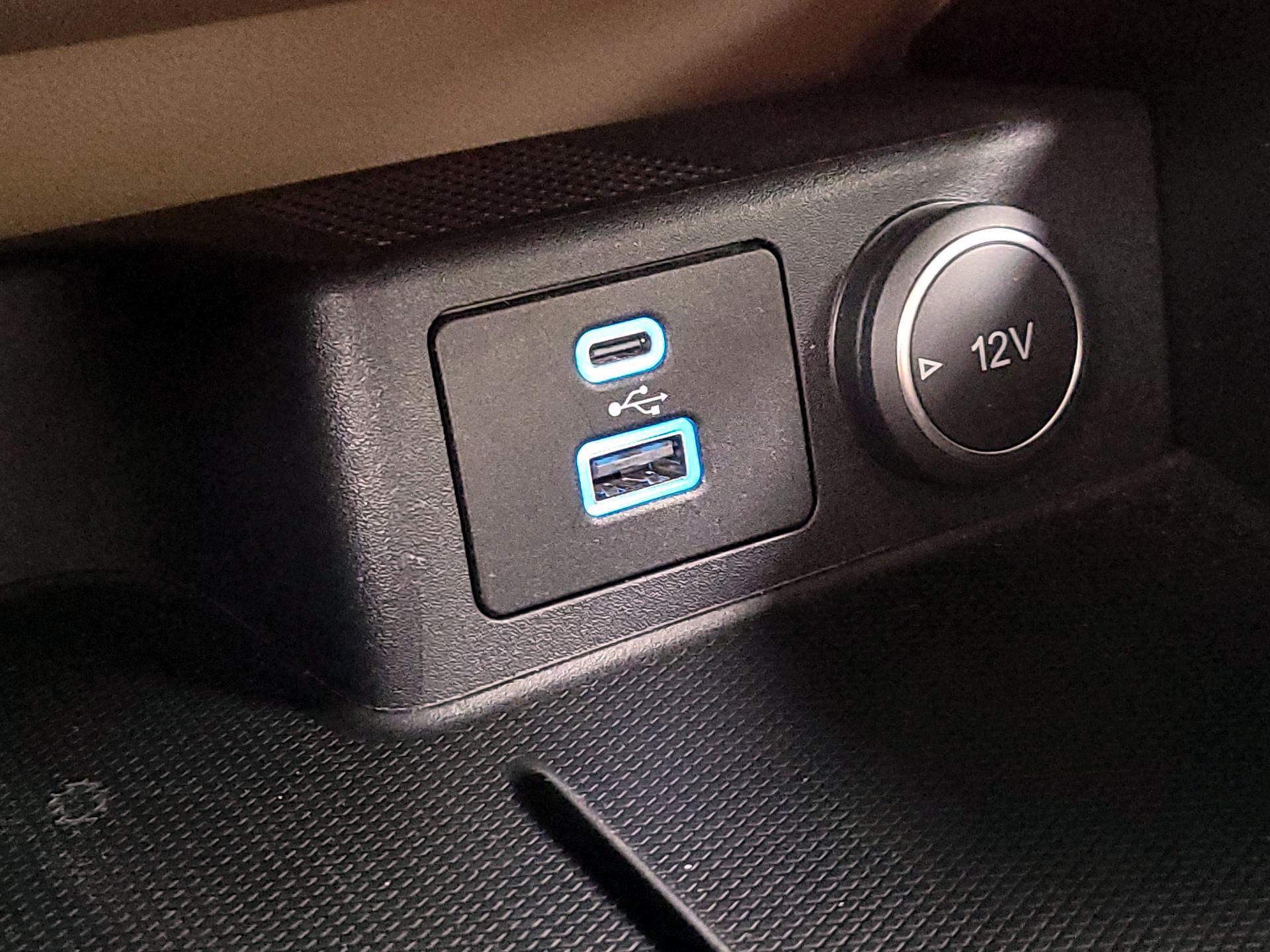 Thumbnail: 2021 Ford Escape - 18