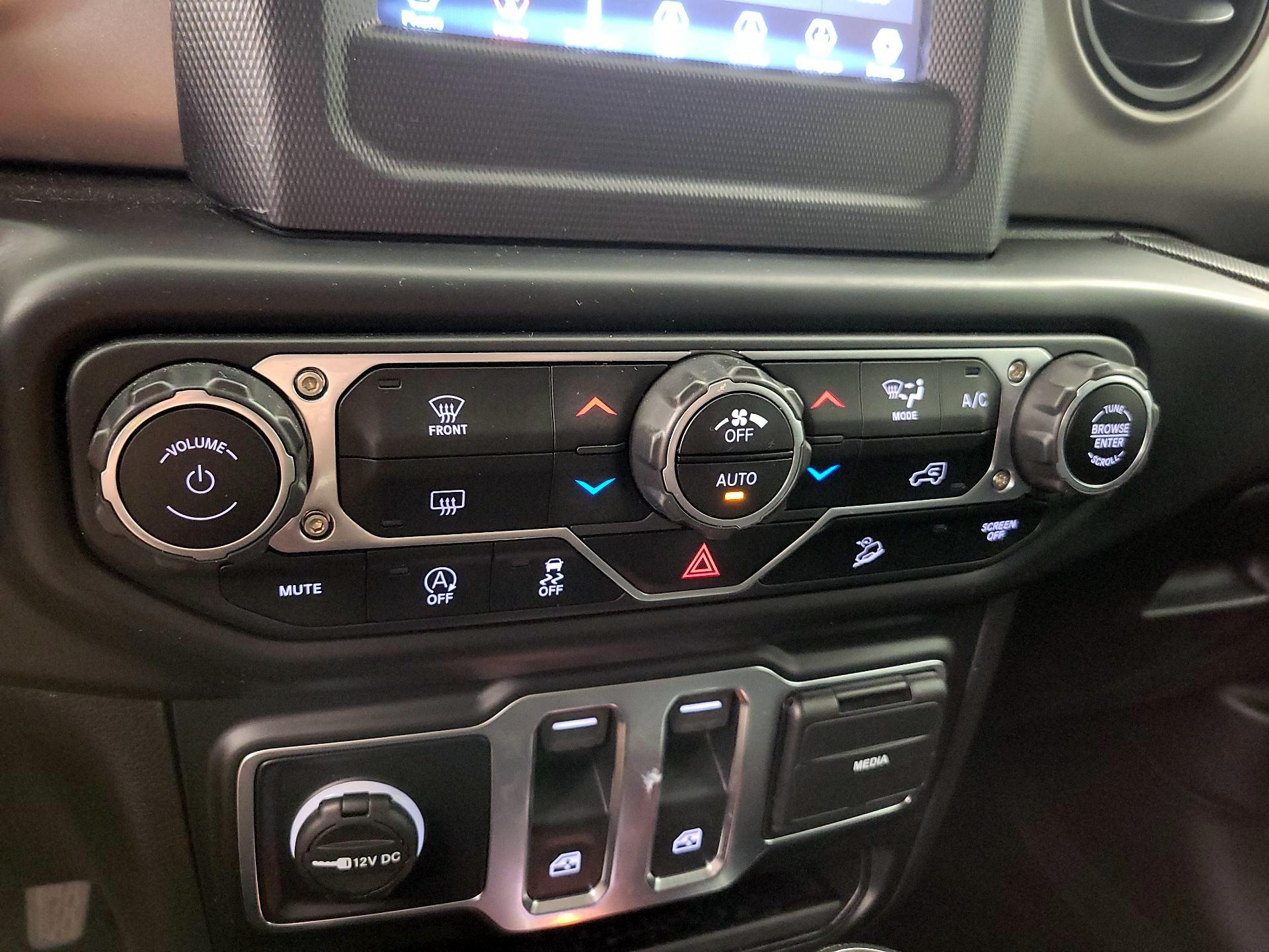 Thumbnail: 2020 Jeep Wrangler - 16