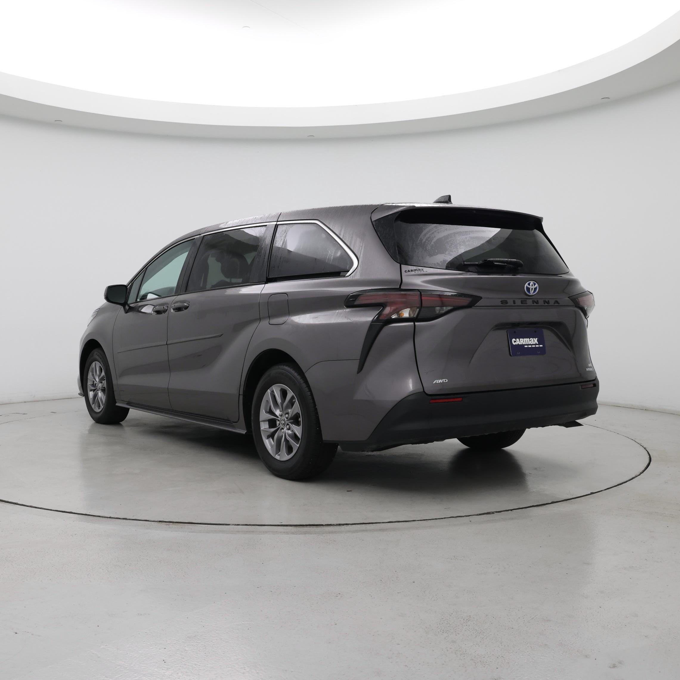 Thumbnail: 2023 Toyota Sienna - 2