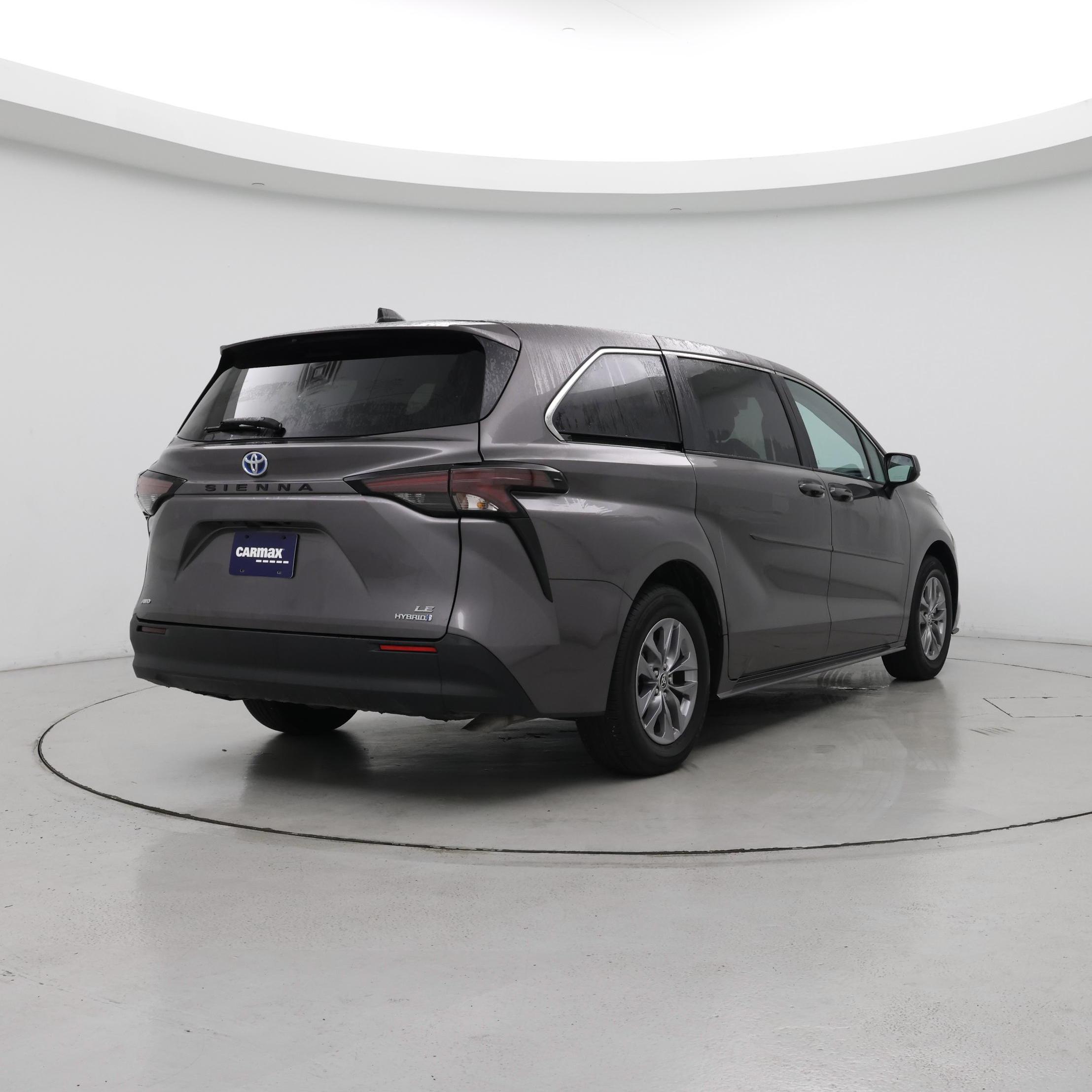 Thumbnail: 2023 Toyota Sienna - 8