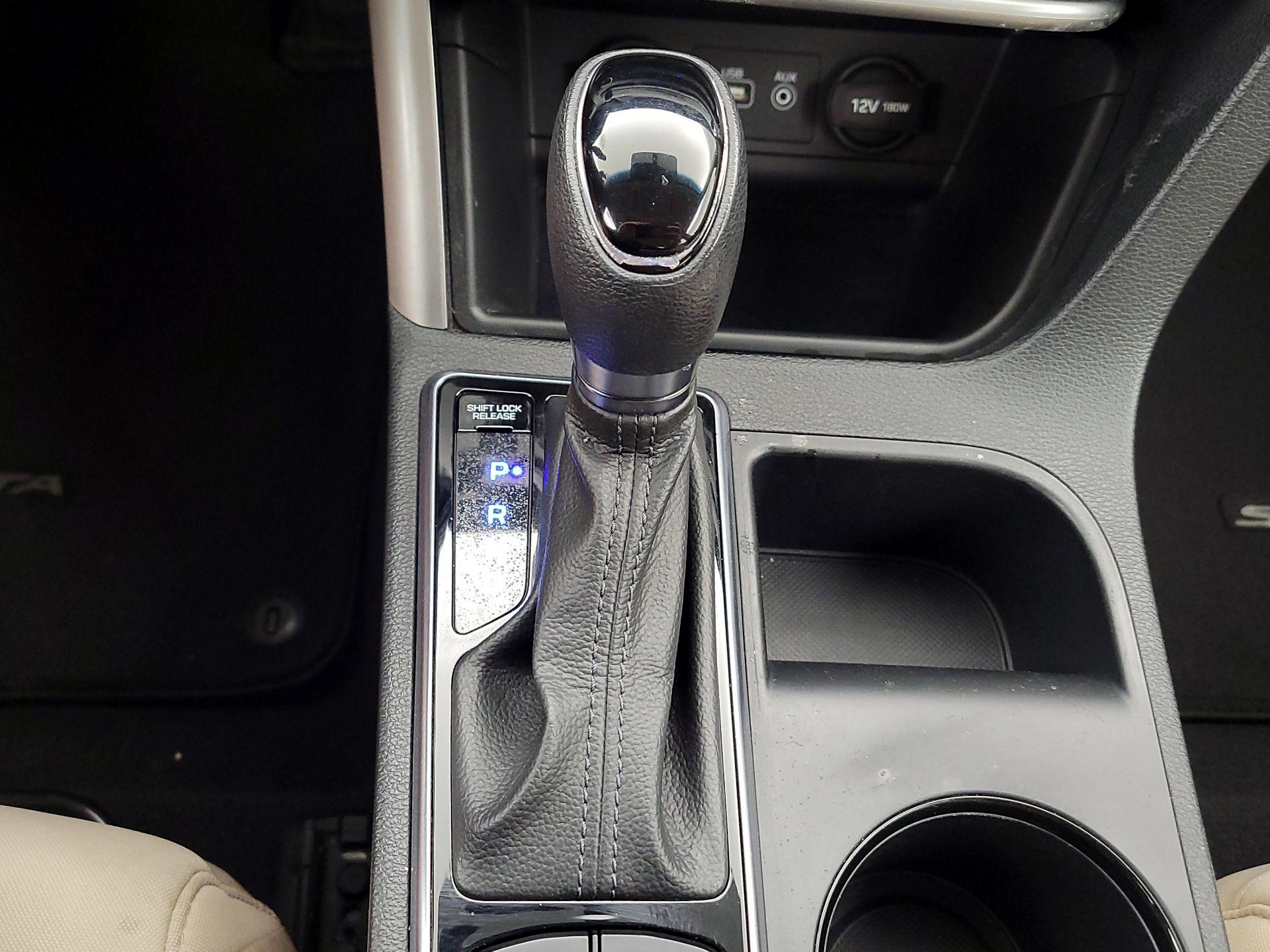 Thumbnail: 2016 Hyundai Sonata - 17