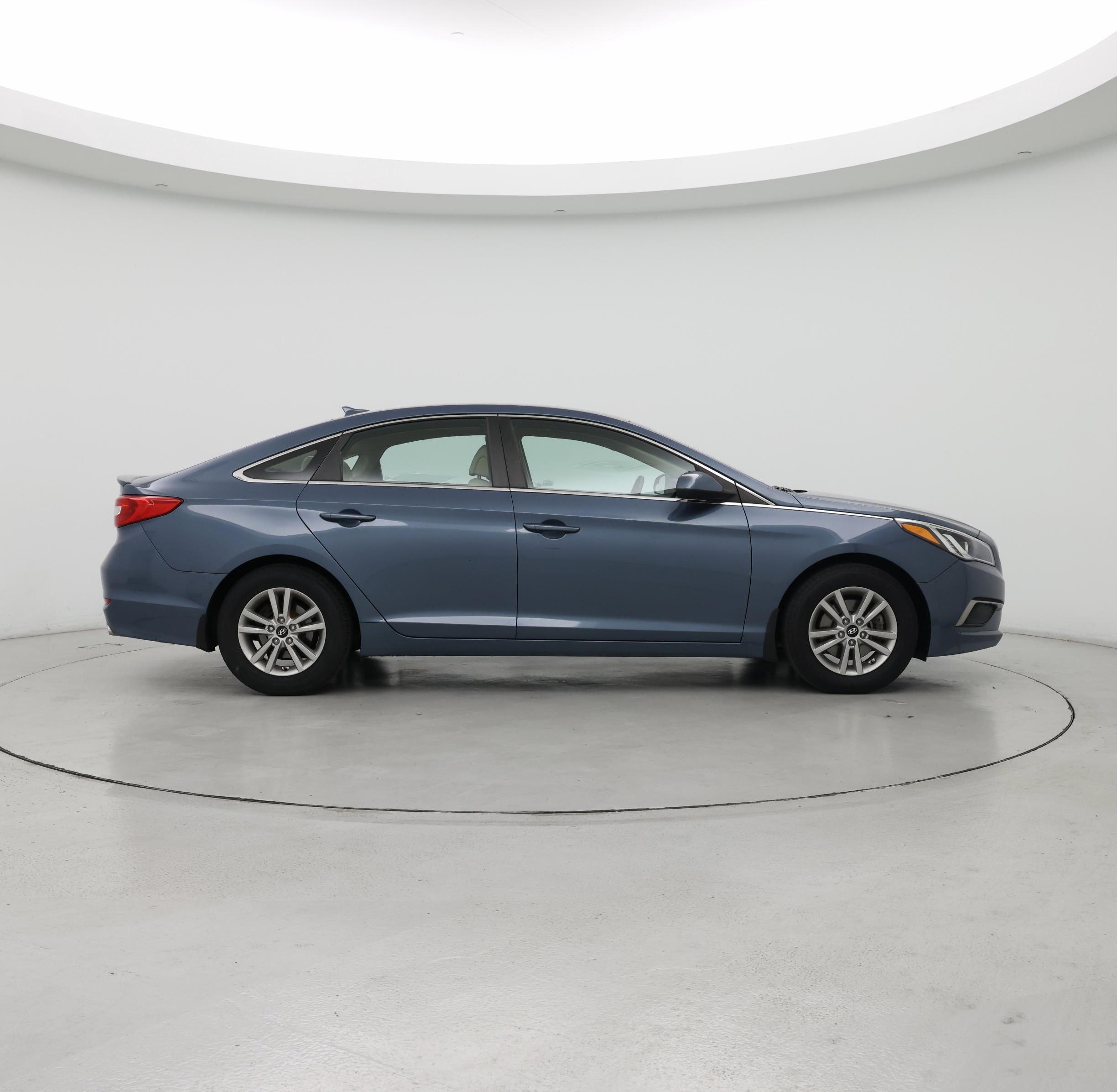Thumbnail: 2016 Hyundai Sonata - 7