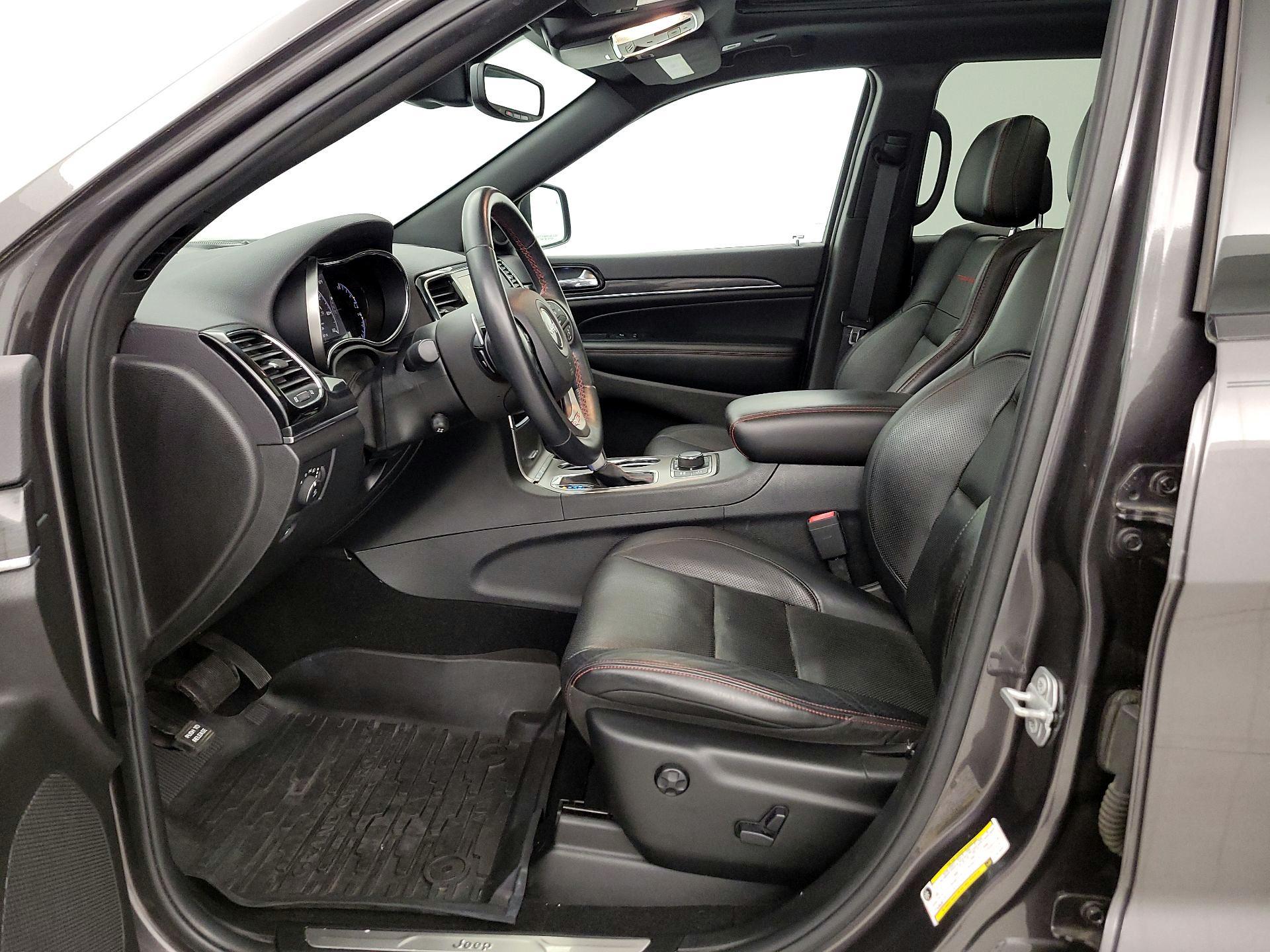 Thumbnail: 2019 Jeep Grand Cherokee - 11