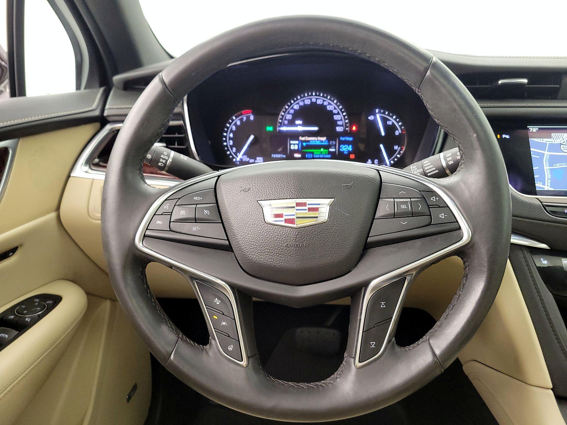 Thumbnail: 2017 Cadillac XT5 - 10
