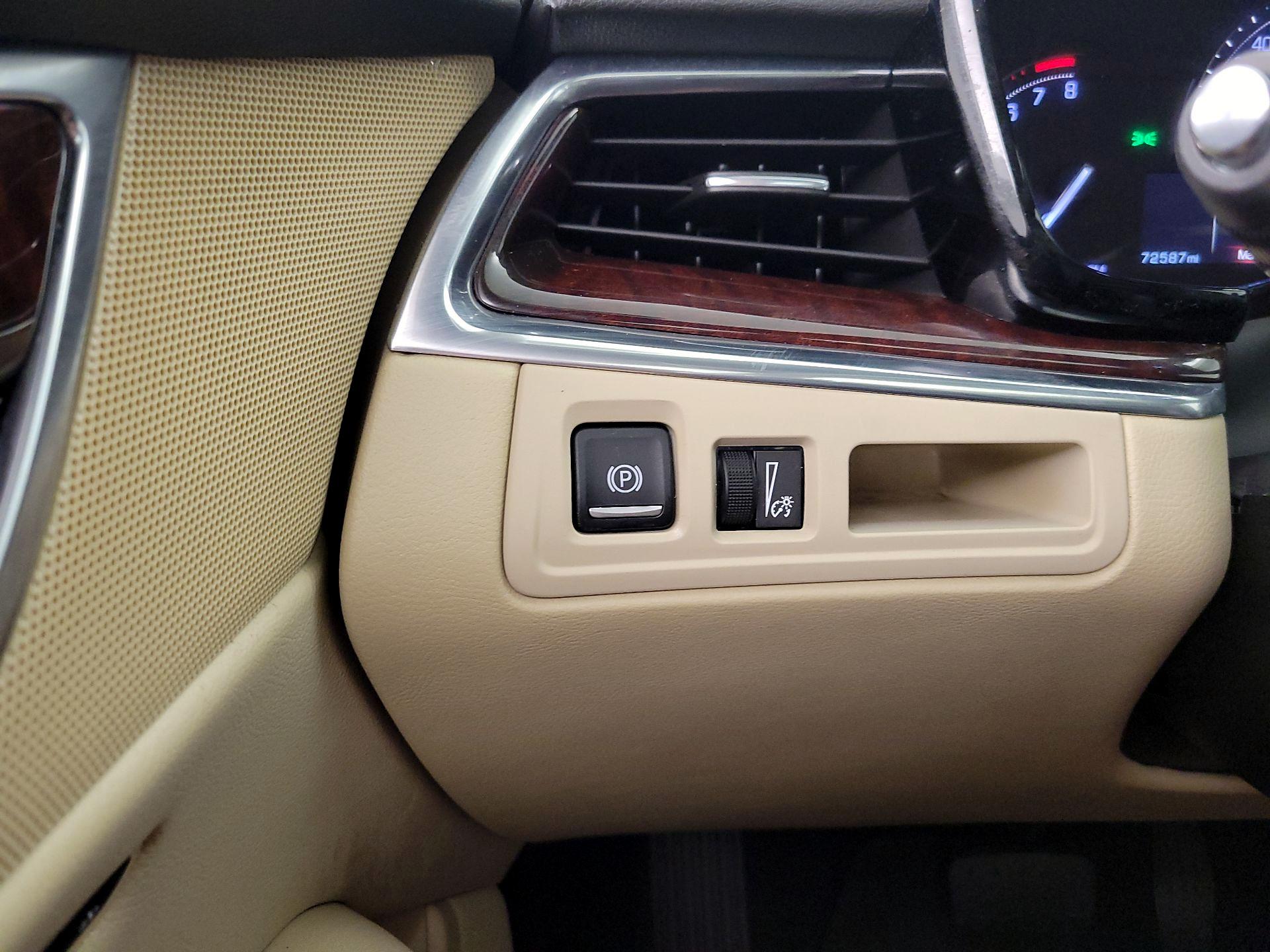 Thumbnail: 2017 Cadillac XT5 - 13