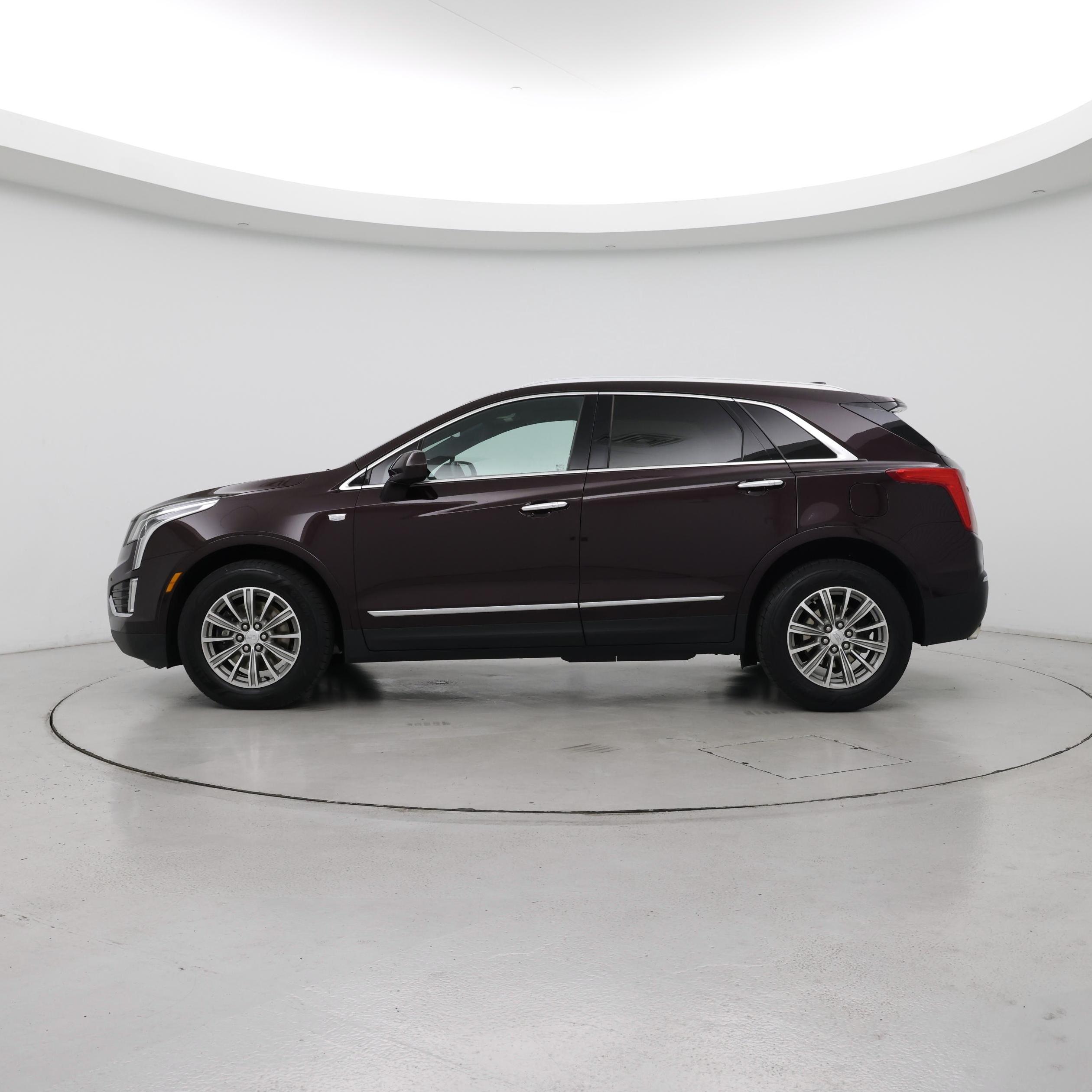 Thumbnail: 2017 Cadillac XT5 - 3
