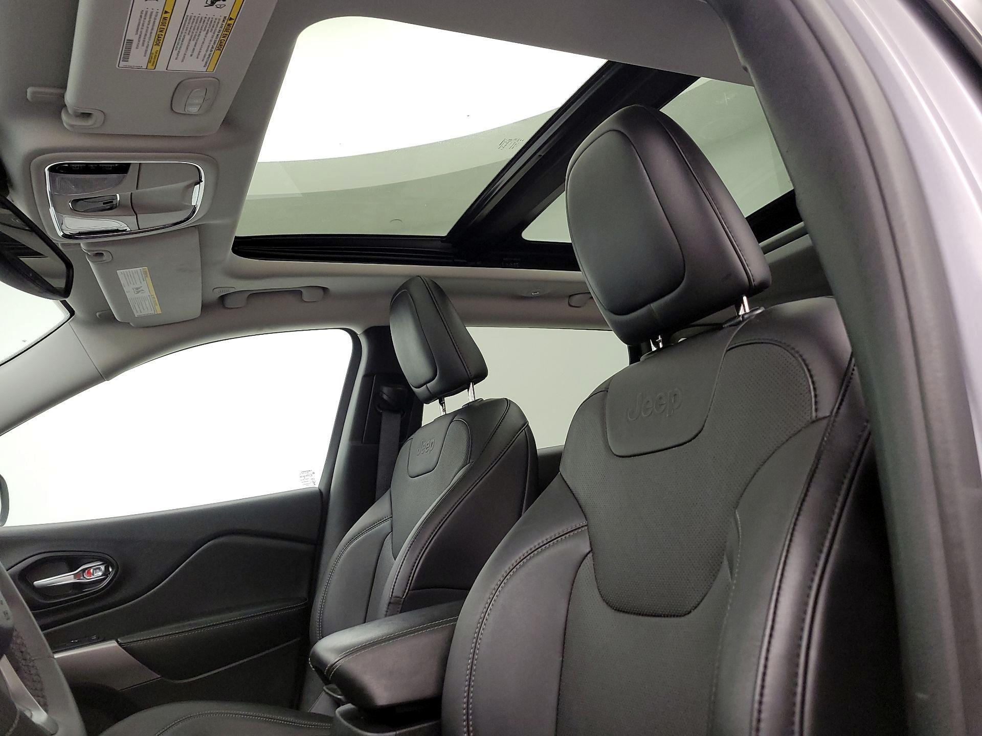 Thumbnail: 2021 Jeep Cherokee - 19