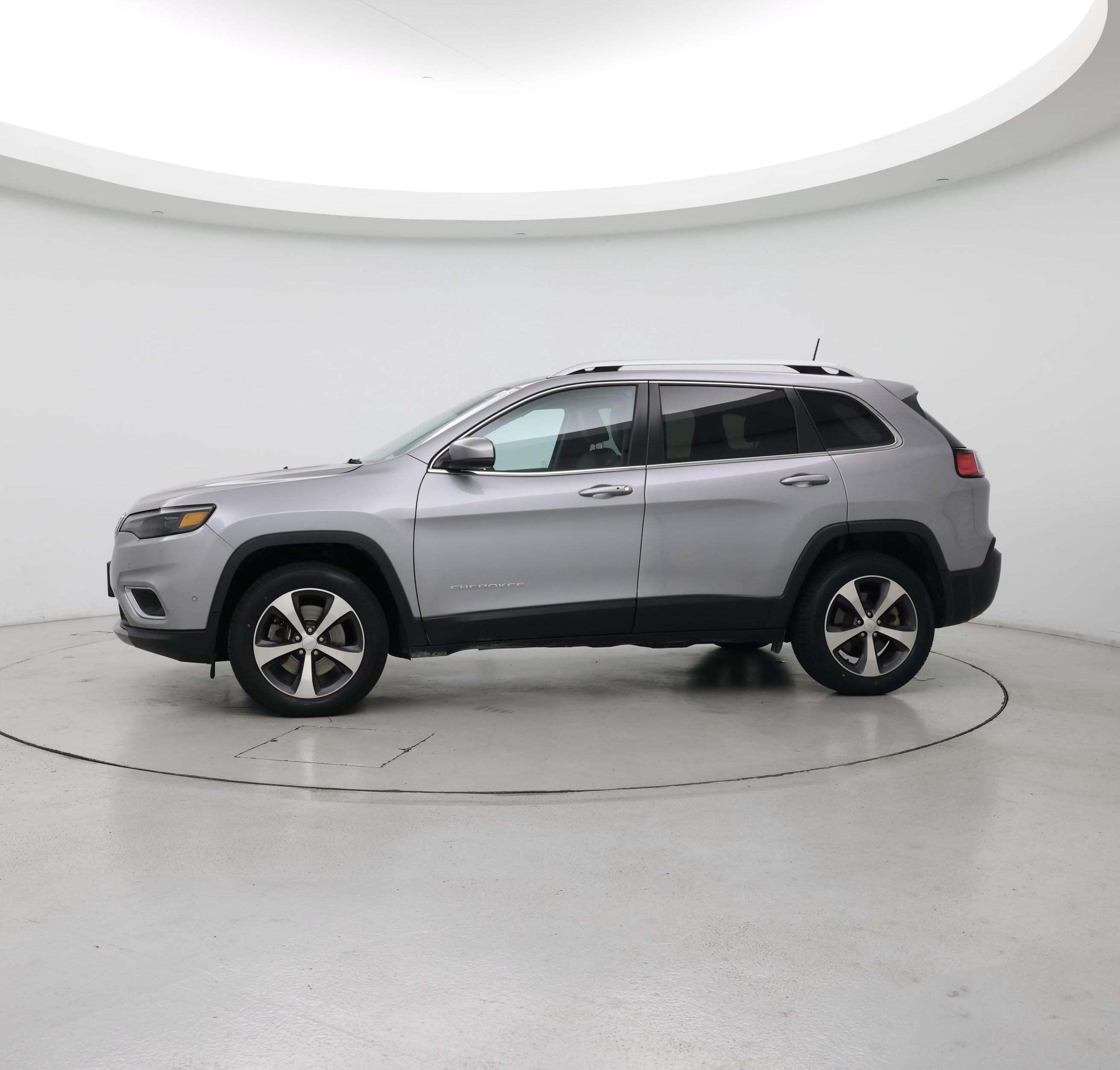 Thumbnail: 2021 Jeep Cherokee - 3