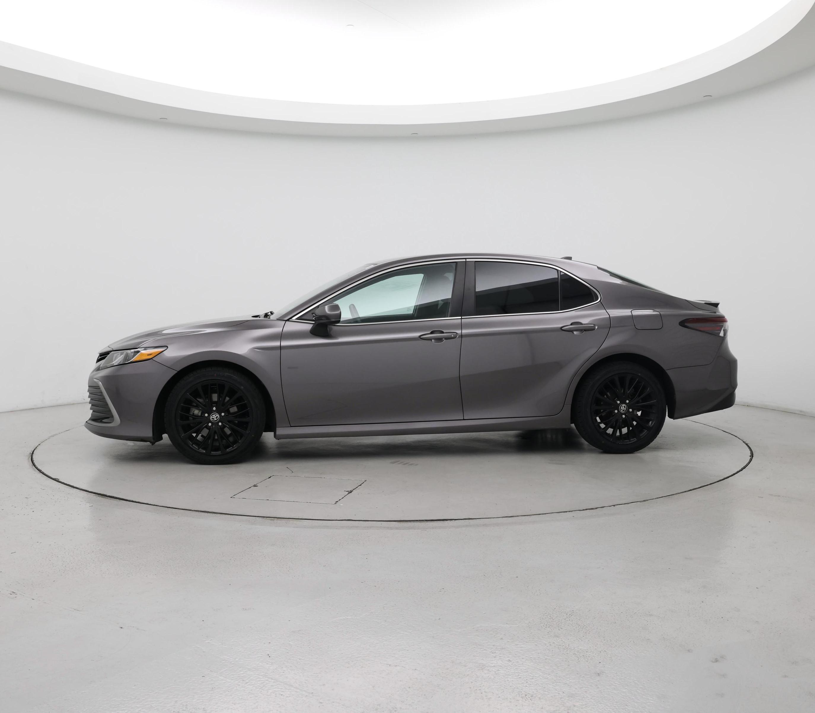 Thumbnail: 2022 Toyota Camry - 3