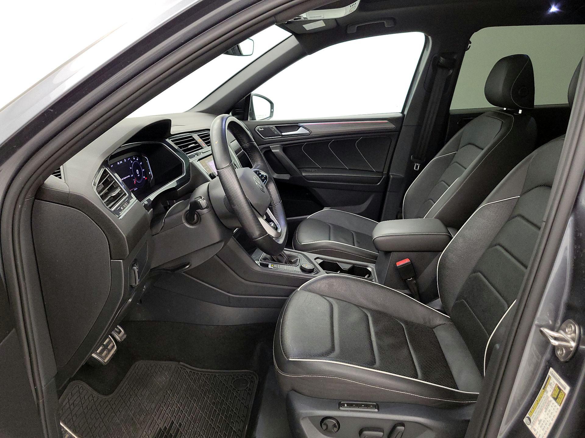 Thumbnail: 2022 Volkswagen Tiguan - 11