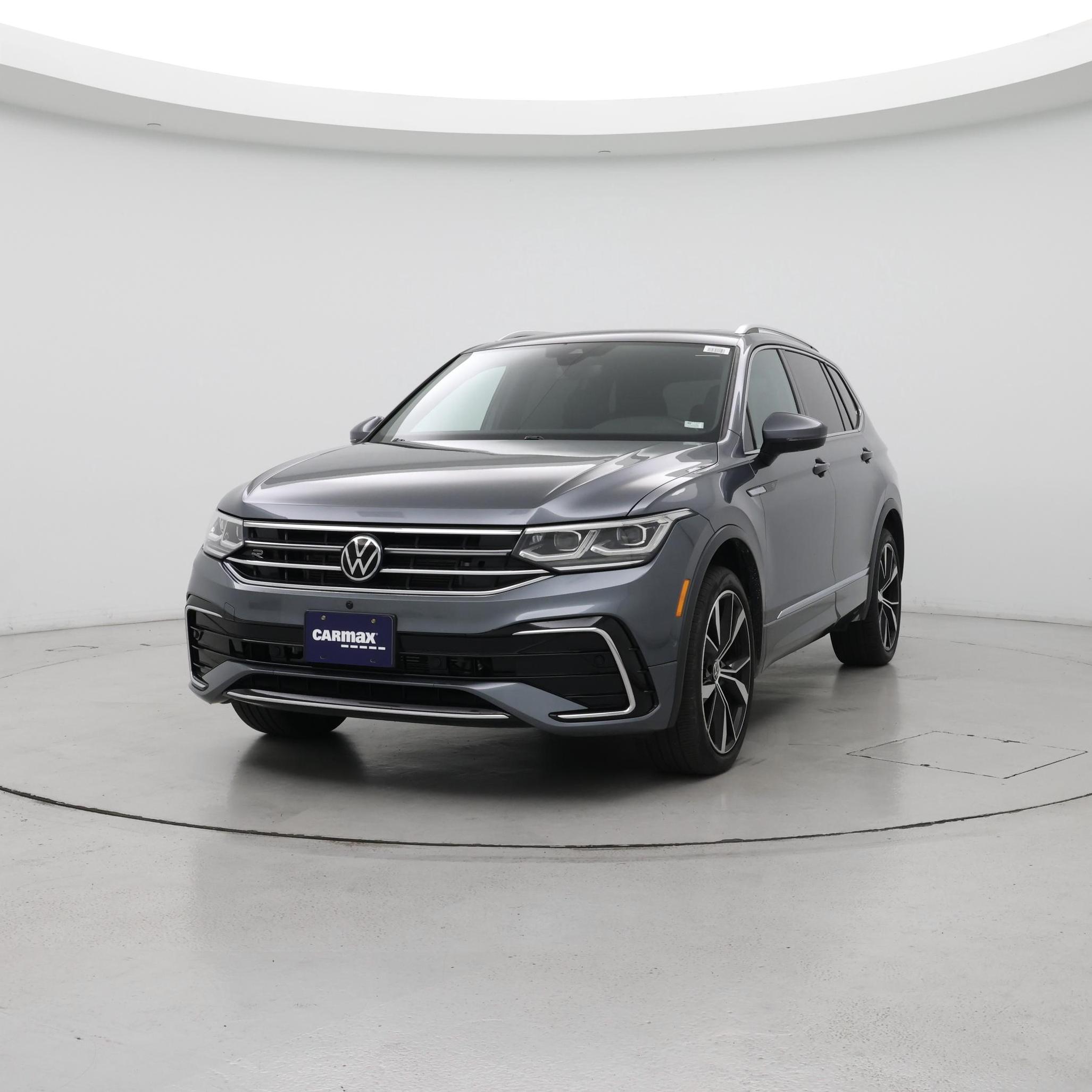 Thumbnail: 2022 Volkswagen Tiguan - 4