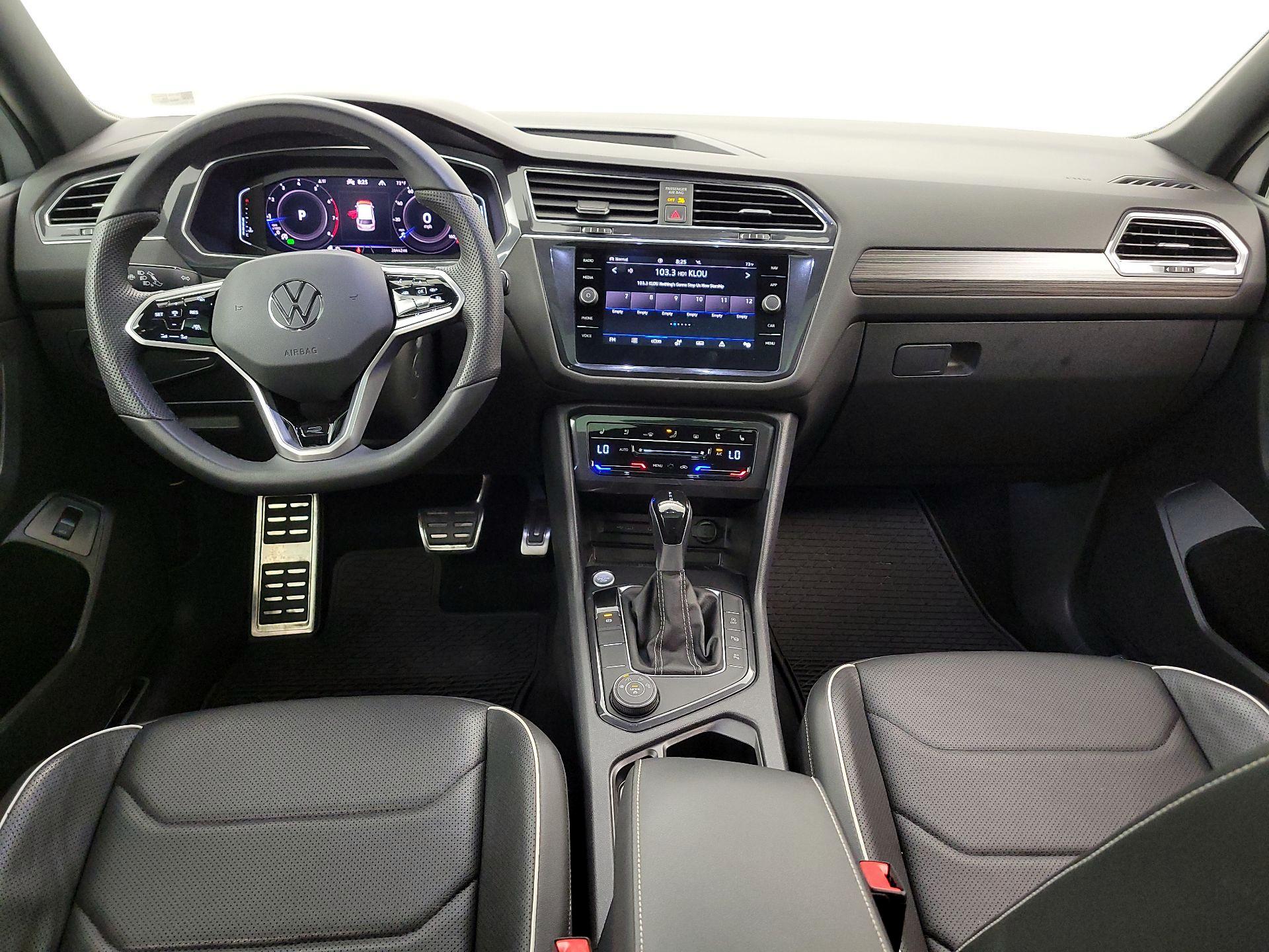Thumbnail: 2022 Volkswagen Tiguan - 9