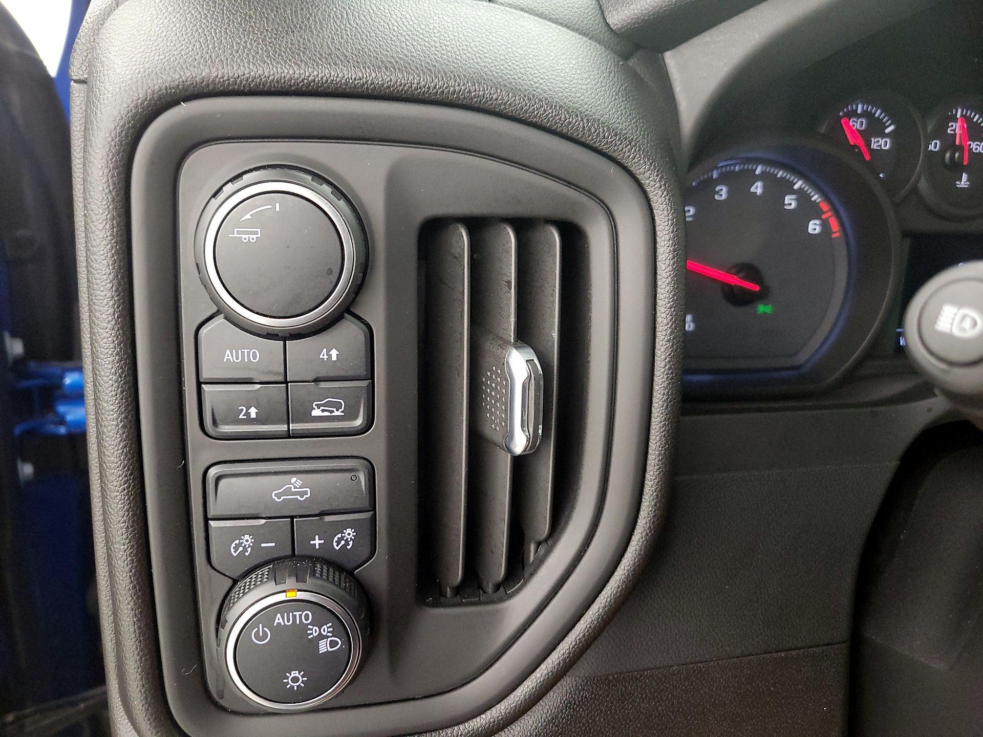 Thumbnail: 2023 Chevrolet Silverado 1500 - 13