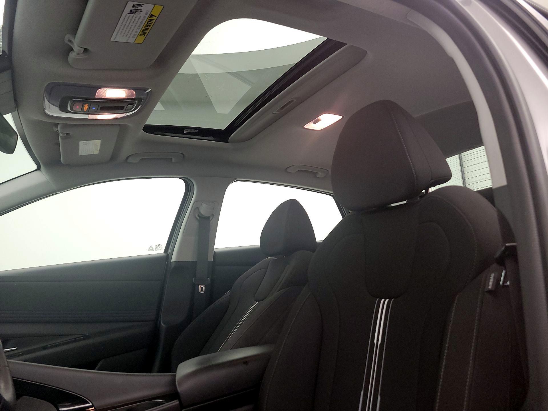 Thumbnail: 2024 Hyundai Elantra - 20