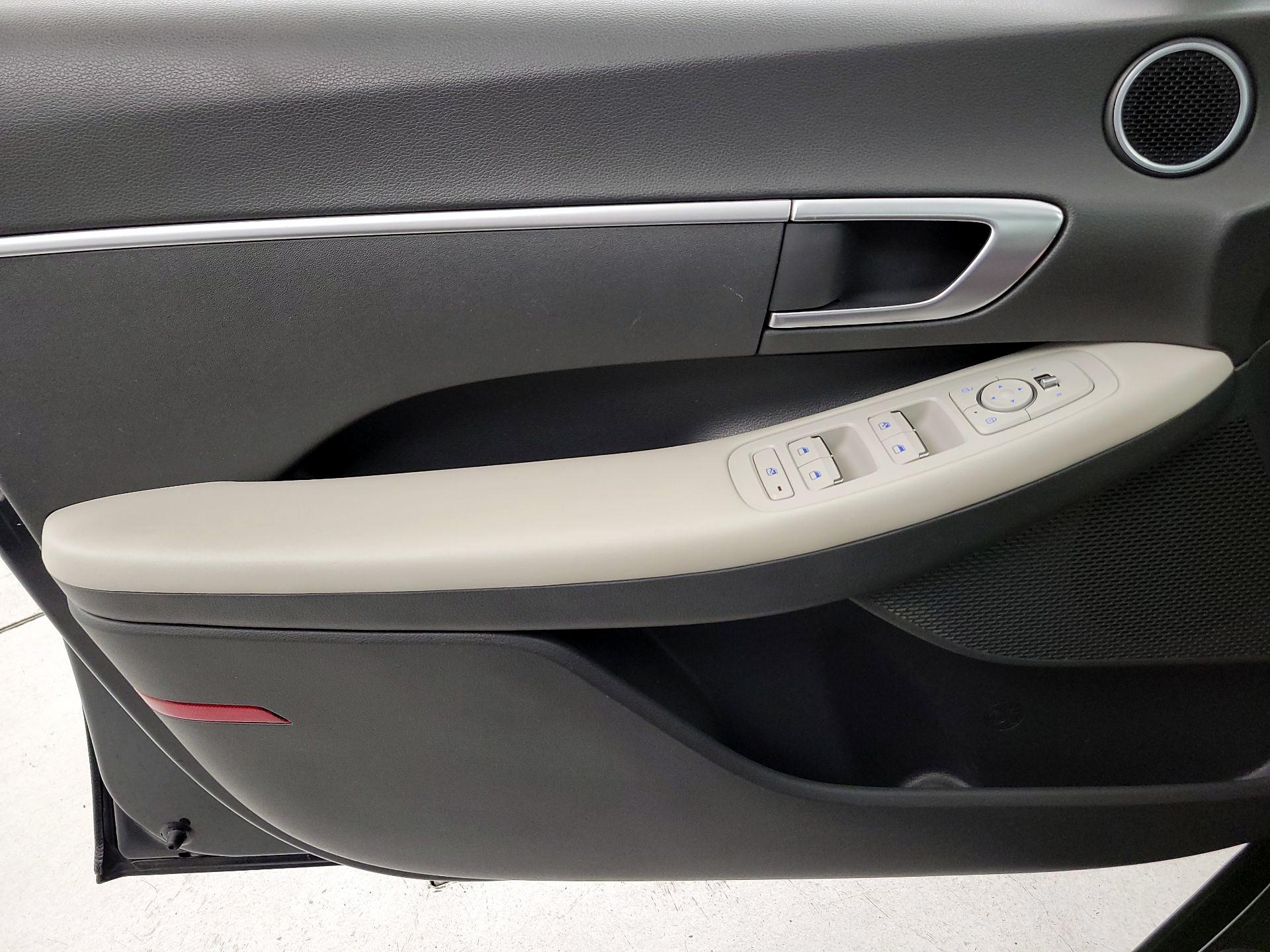 Thumbnail: 2023 Hyundai Sonata - 12