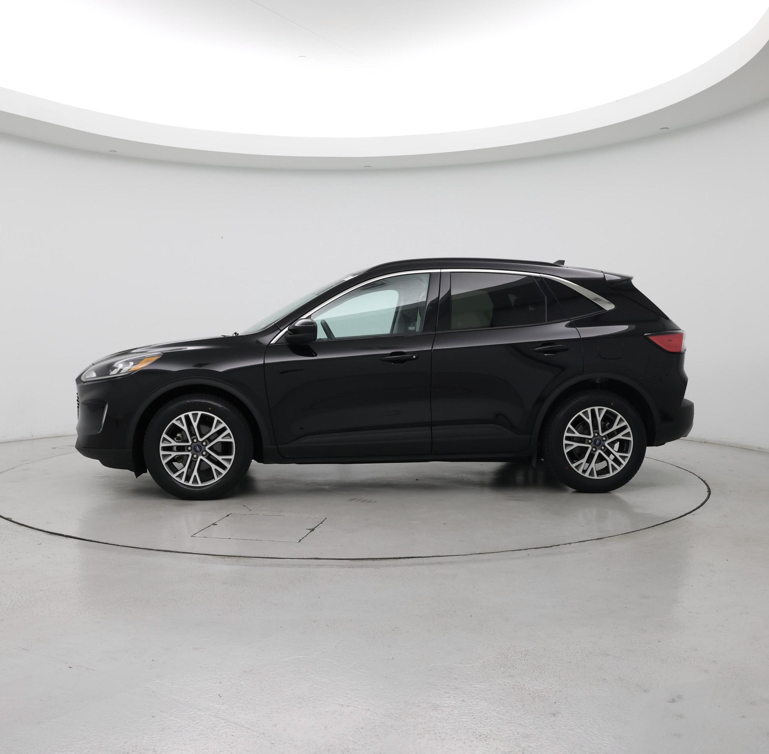 Thumbnail: 2021 Ford Escape - 3
