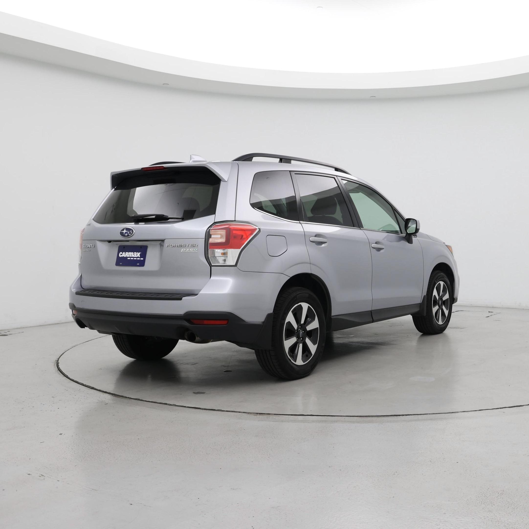 Thumbnail: 2017 Subaru Forester - 8
