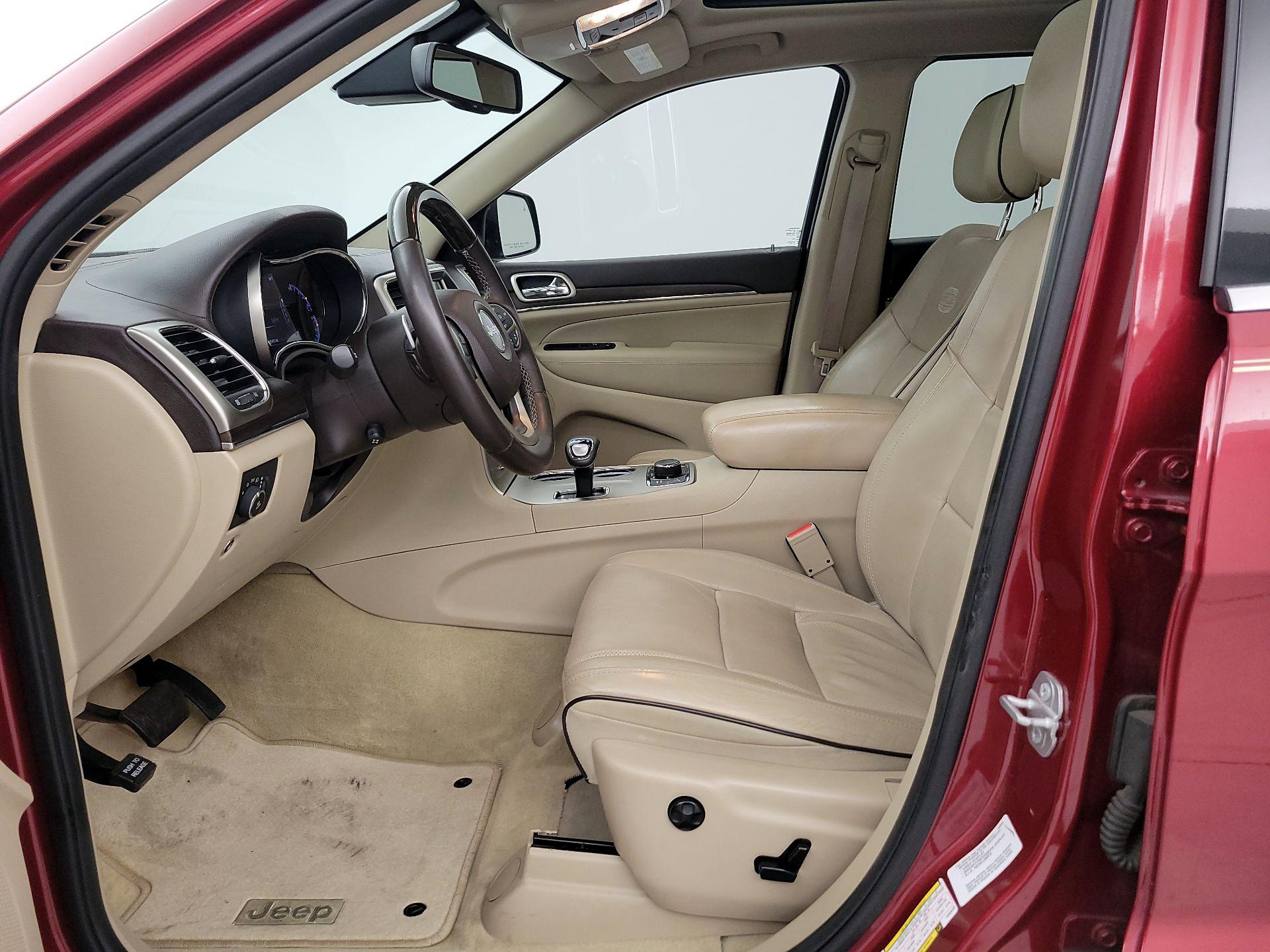 Thumbnail: 2015 Jeep Grand Cherokee - 11