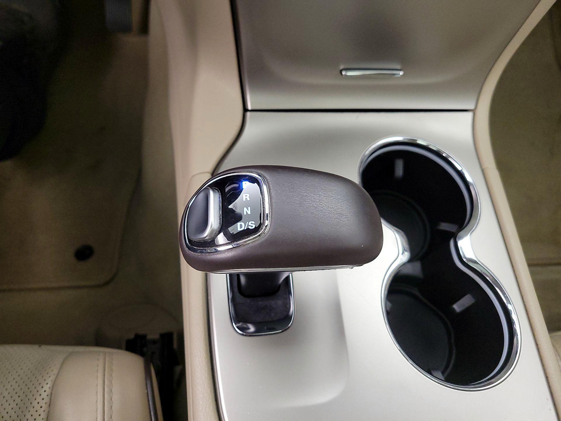 Thumbnail: 2015 Jeep Grand Cherokee - 18