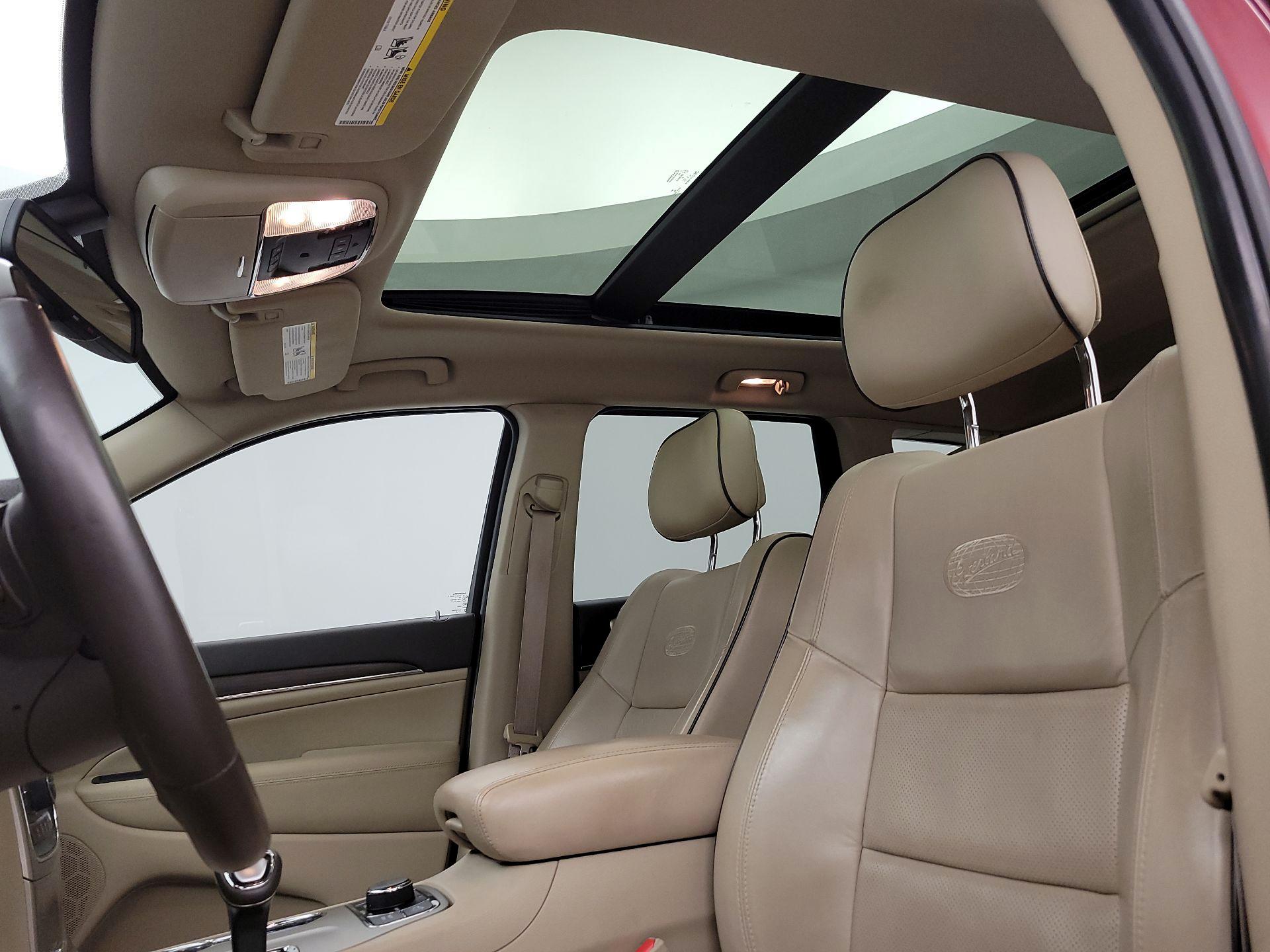 Thumbnail: 2015 Jeep Grand Cherokee - 20
