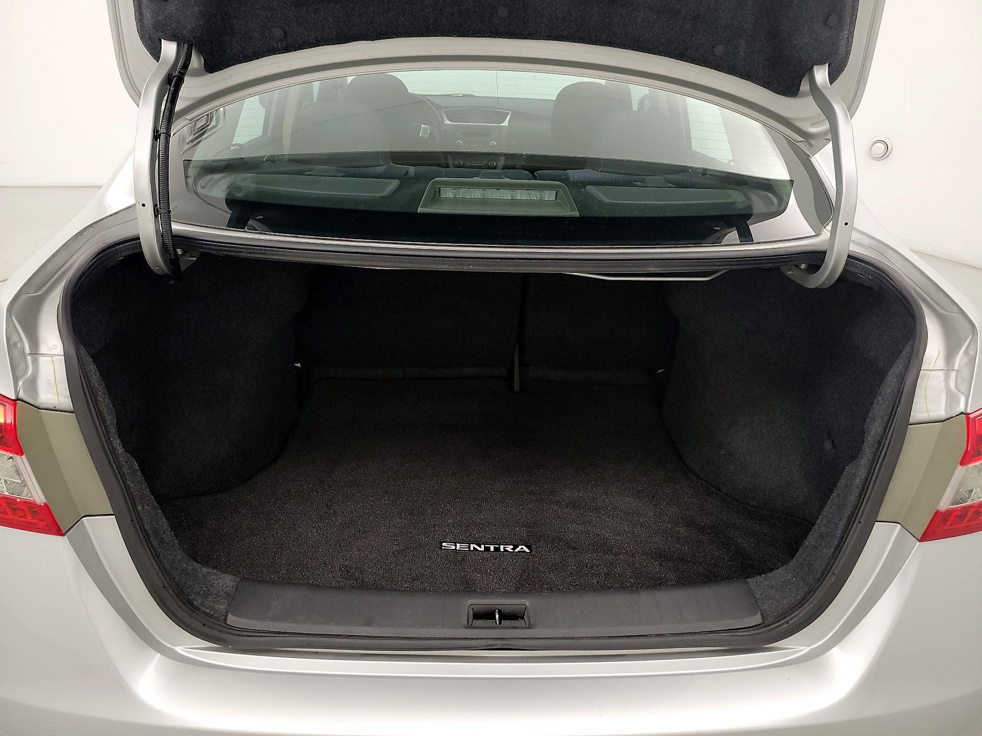 Thumbnail: 2014 Nissan Sentra - 19