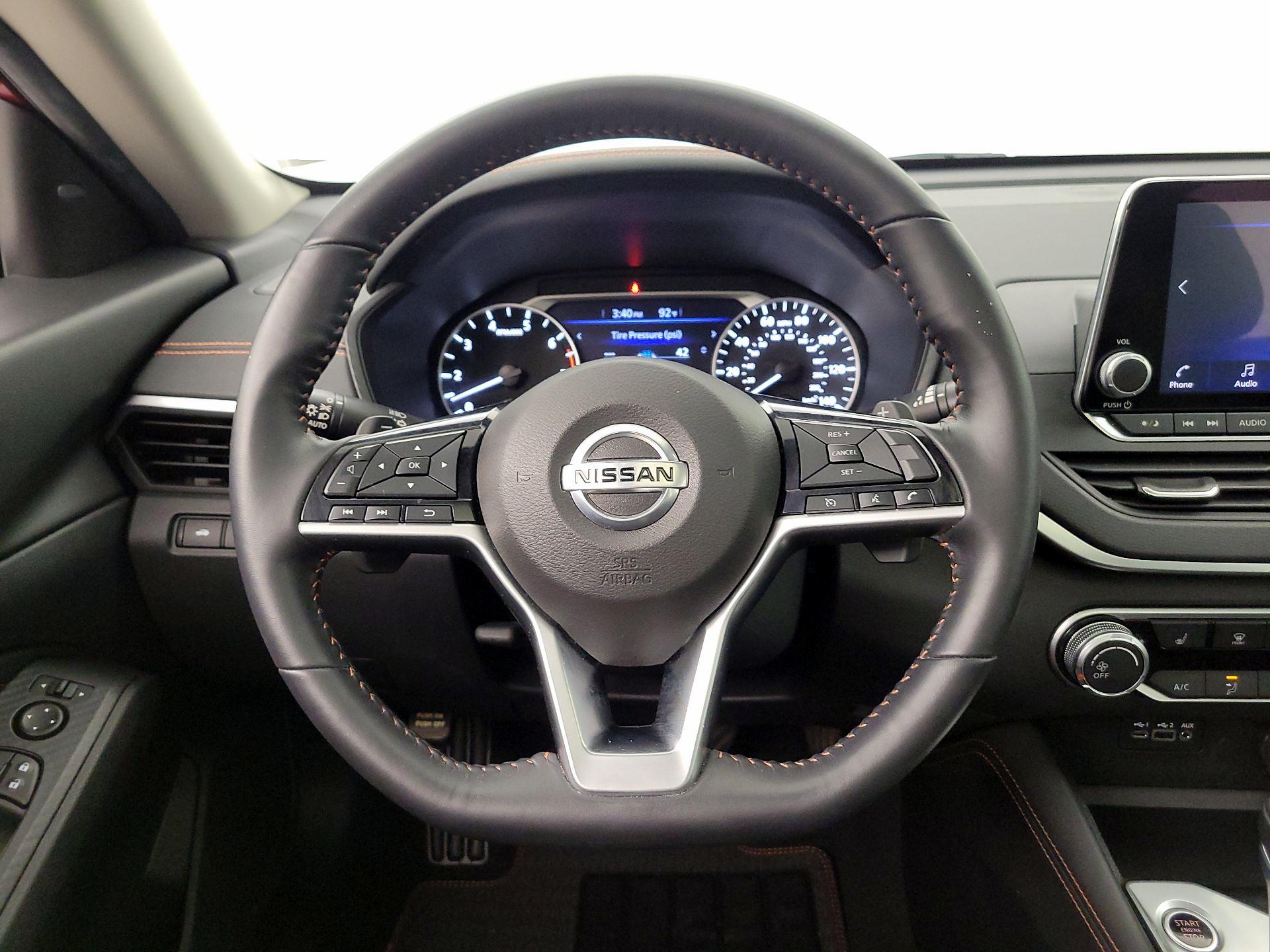 Thumbnail: 2020 Nissan Altima - 10