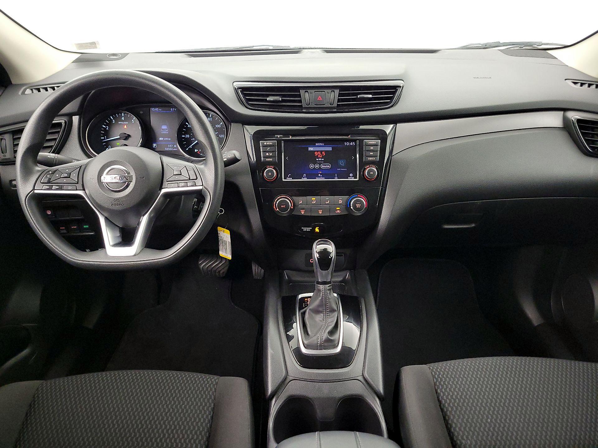 Thumbnail: 2020 Nissan Rogue Sport - 9