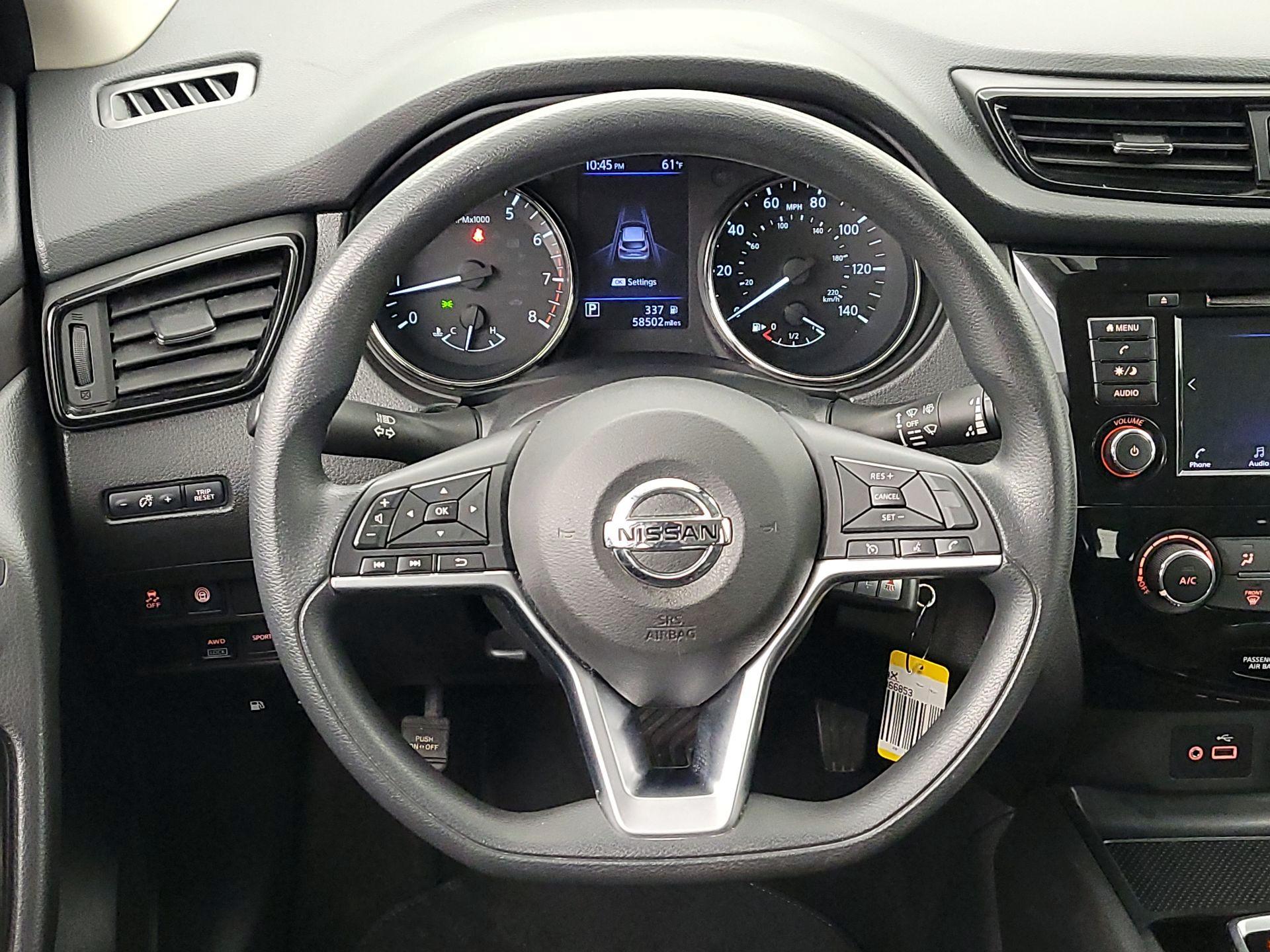 Thumbnail: 2020 Nissan Rogue Sport - 10
