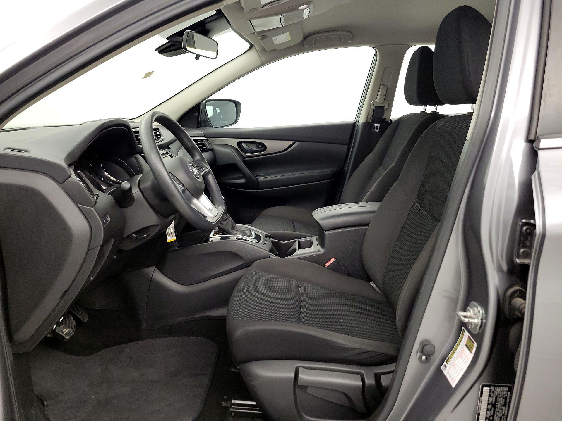 Thumbnail: 2020 Nissan Rogue Sport - 11