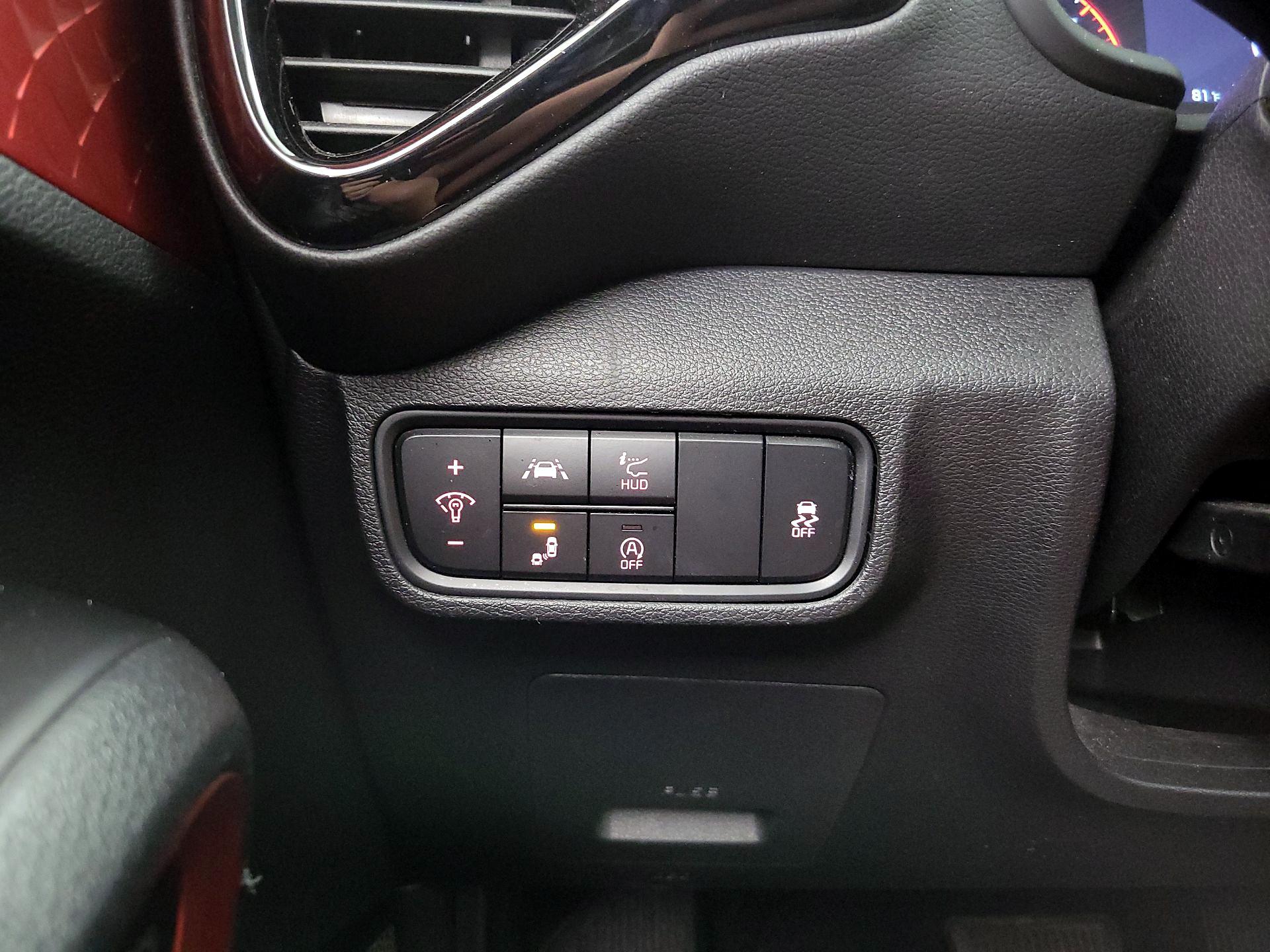 Thumbnail: 2020 Kia Soul - 13