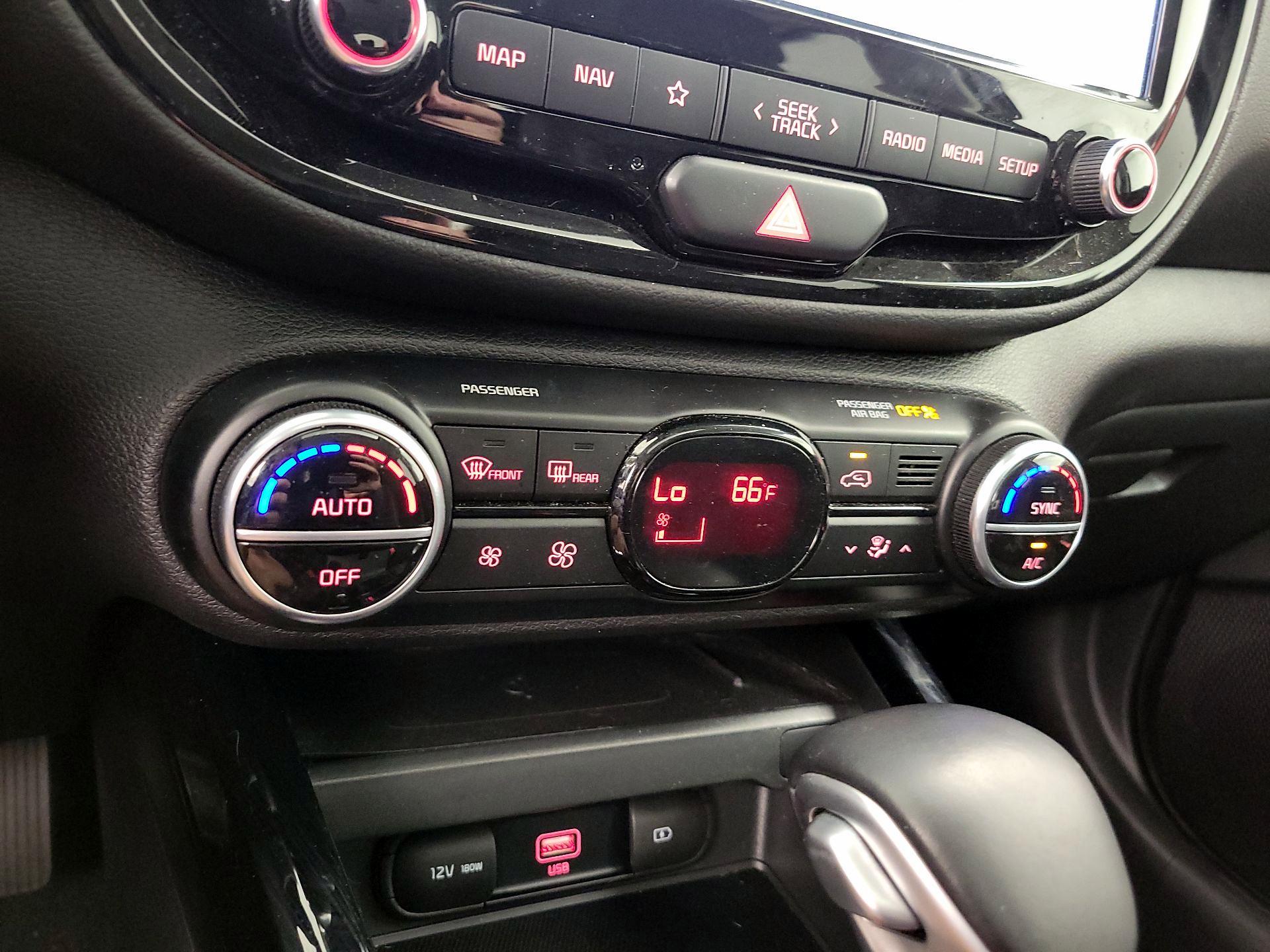 Thumbnail: 2020 Kia Soul - 17