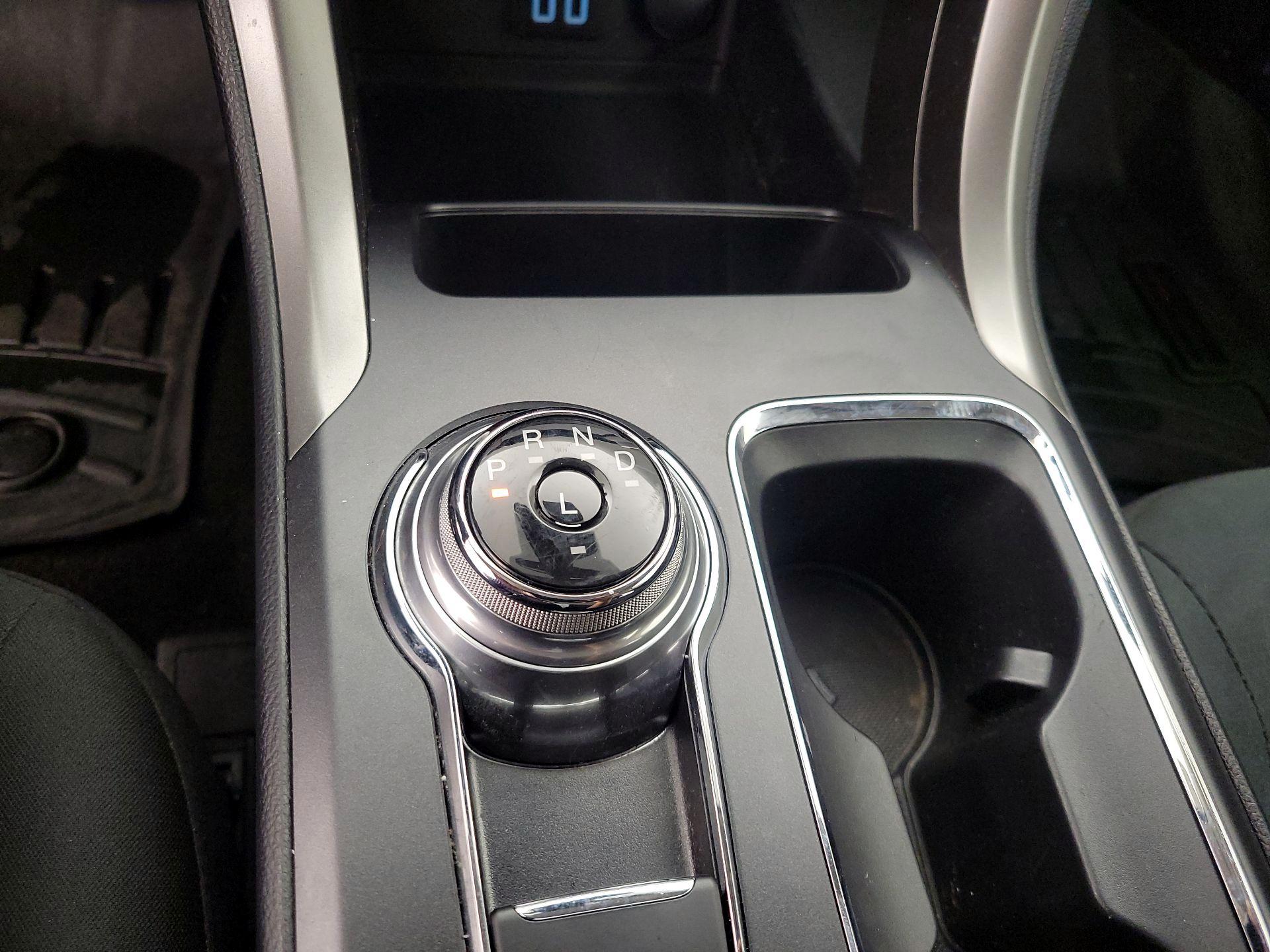 Thumbnail: 2020 Ford Fusion - 17