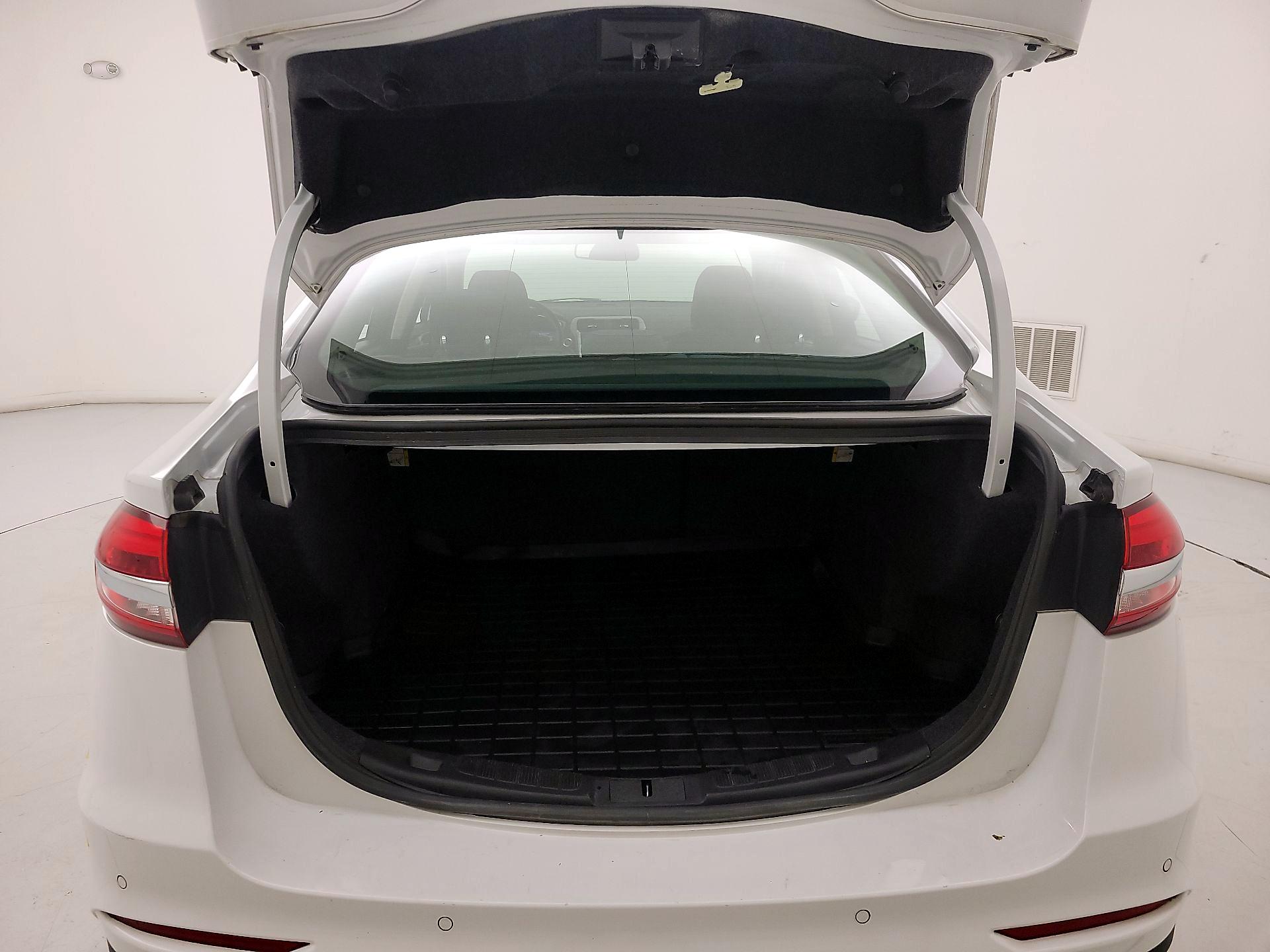 Thumbnail: 2020 Ford Fusion - 20