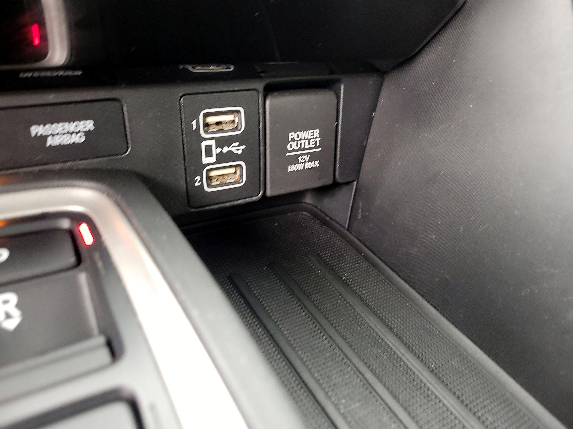 Thumbnail: 2019 Honda Insight - 18