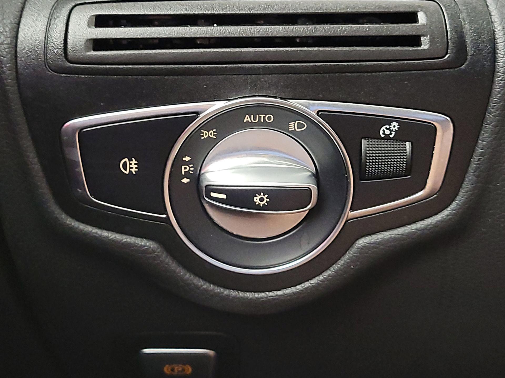 Thumbnail: 2023 Mercedes-Benz GLC - 13