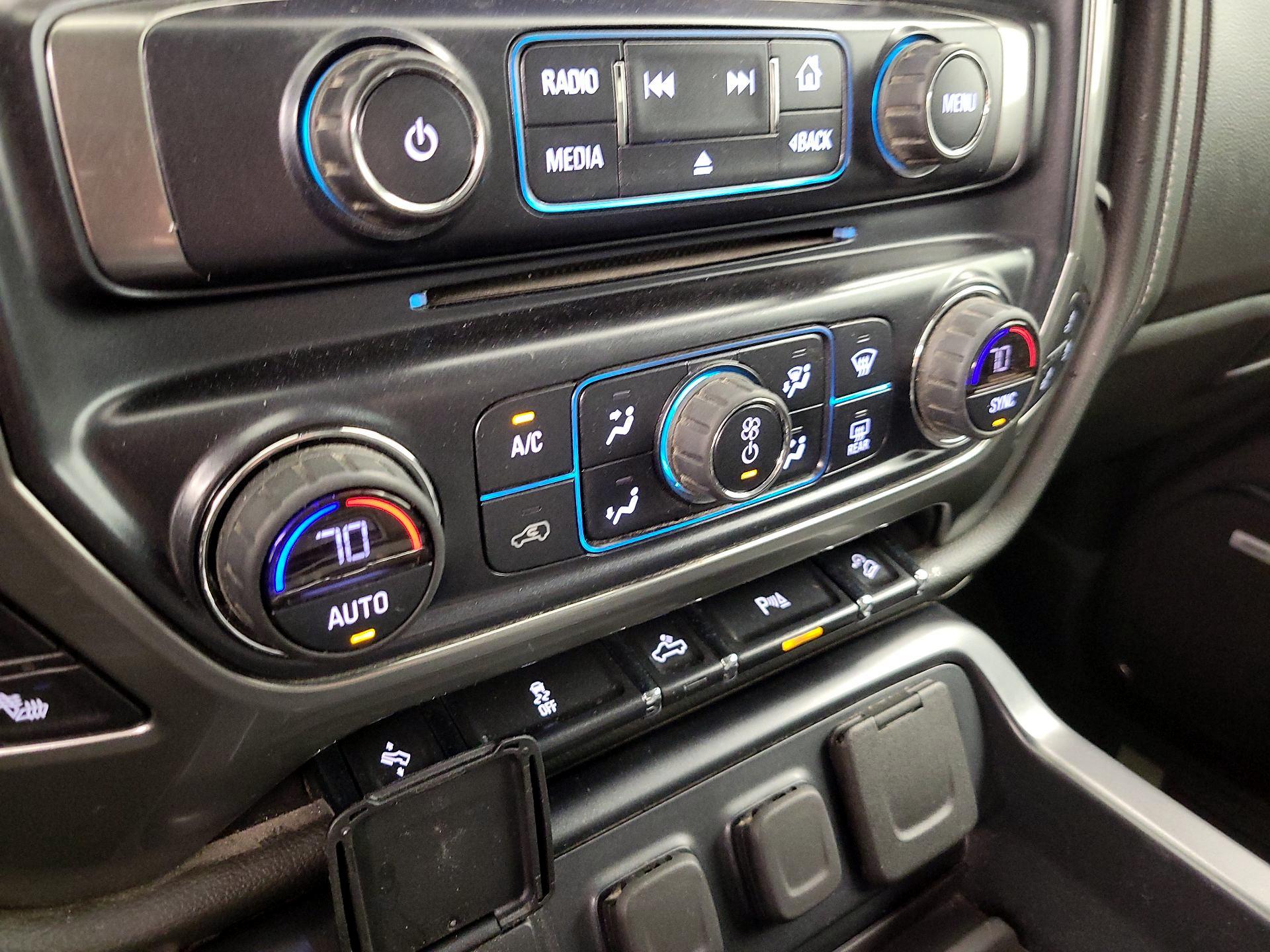 Thumbnail: 2018 Chevrolet Silverado 1500 - 16