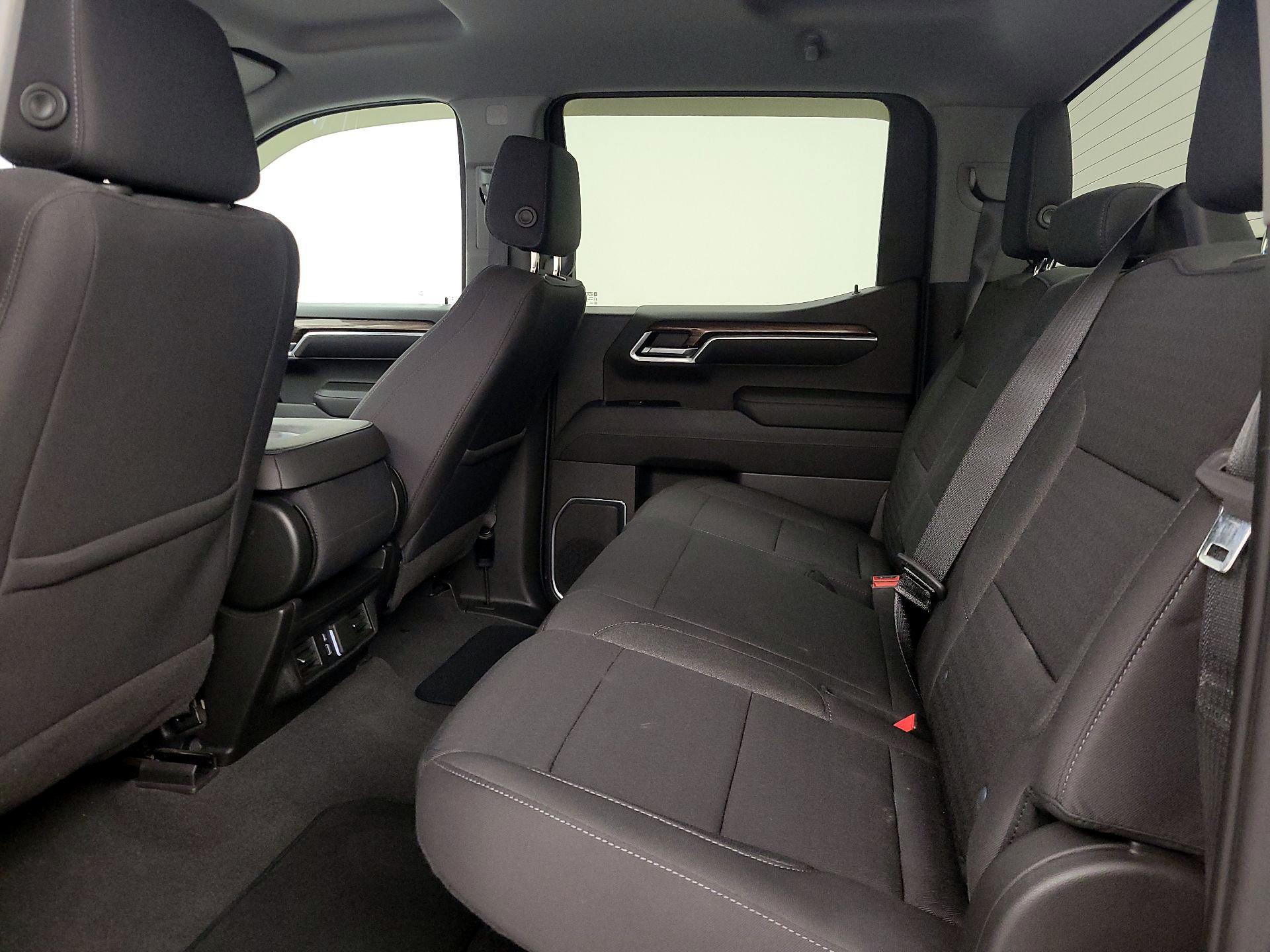 Thumbnail: 2022 Chevrolet Silverado 1500 - 19