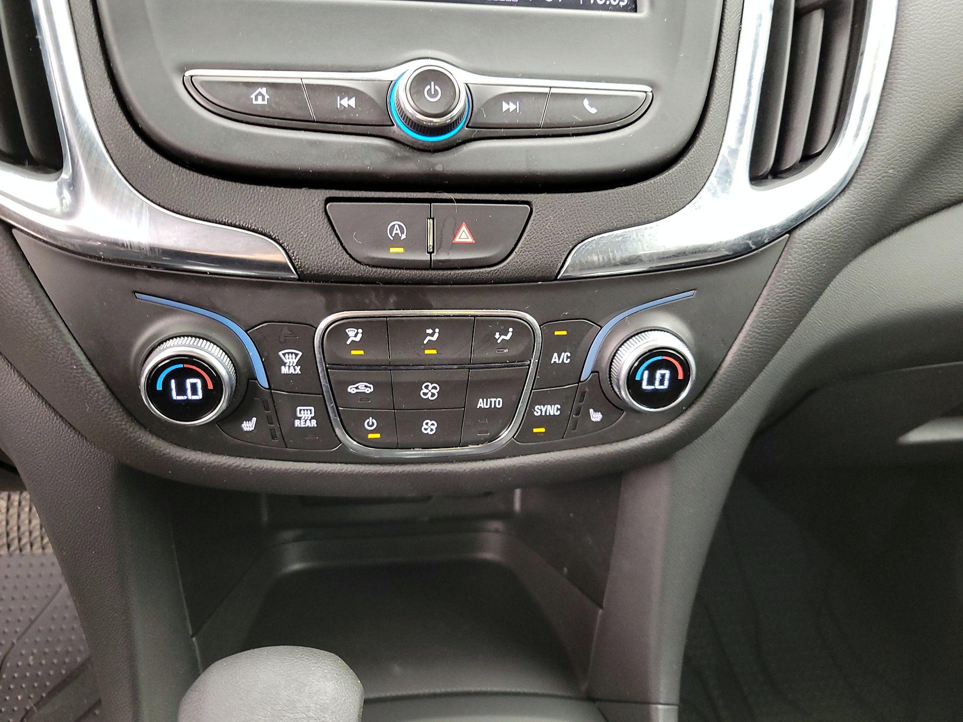 Thumbnail: 2022 Chevrolet Equinox - 16