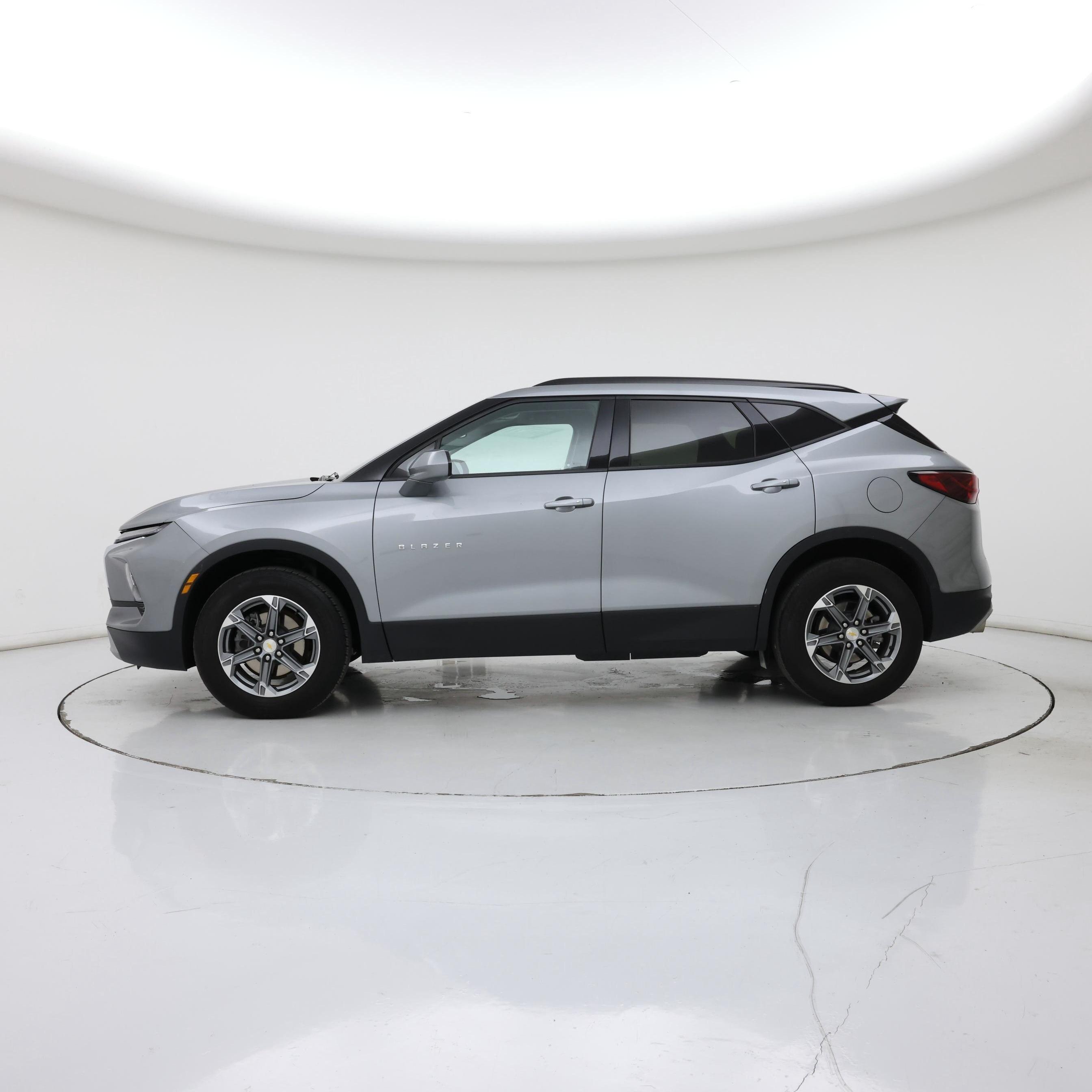 Thumbnail: 2023 Chevrolet Blazer - 3