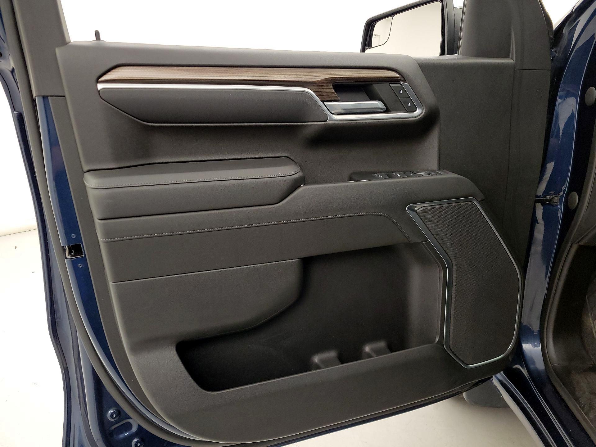 Thumbnail: 2022 Chevrolet Silverado 1500 - 12