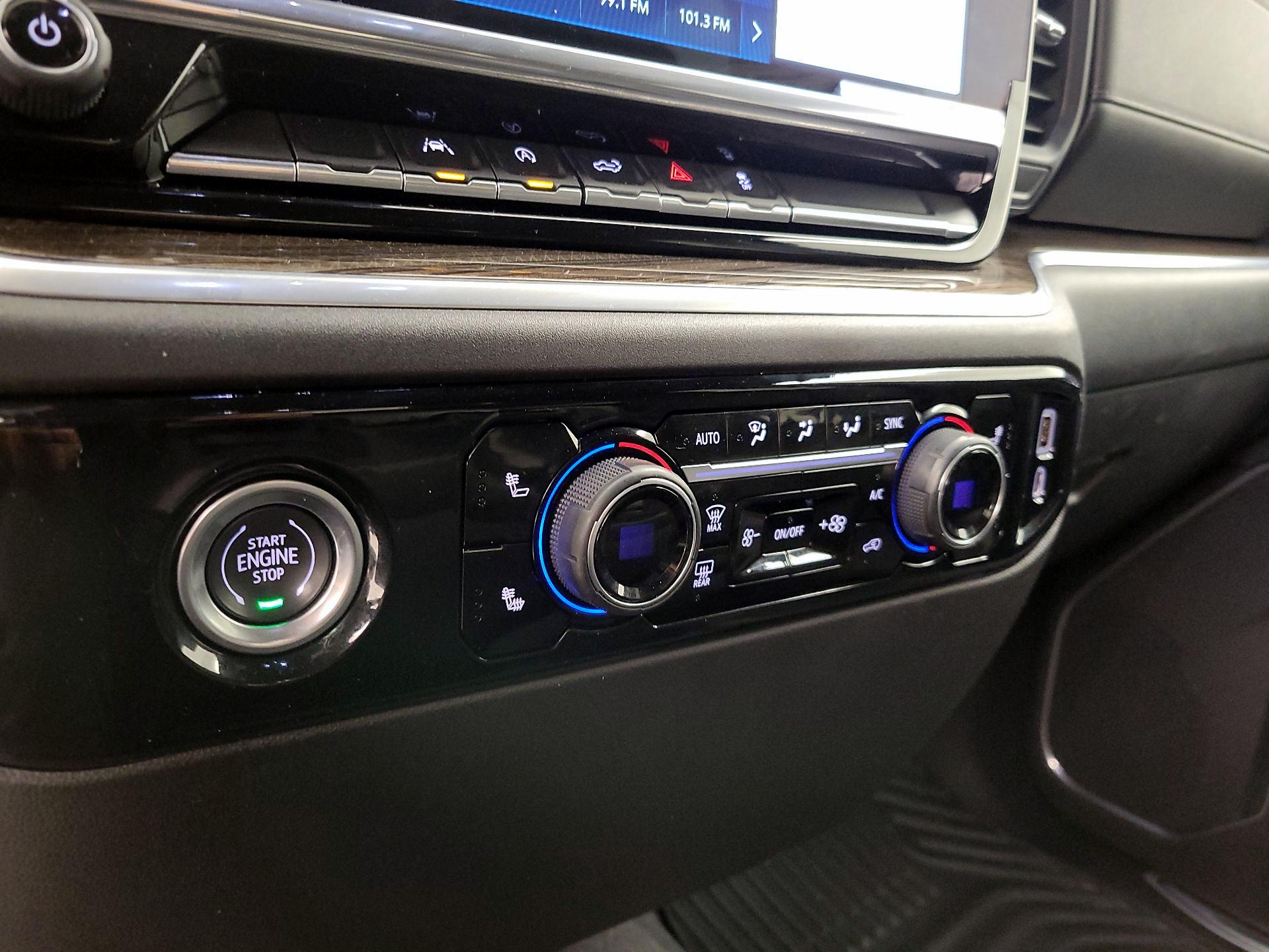 Thumbnail: 2022 Chevrolet Silverado 1500 - 16