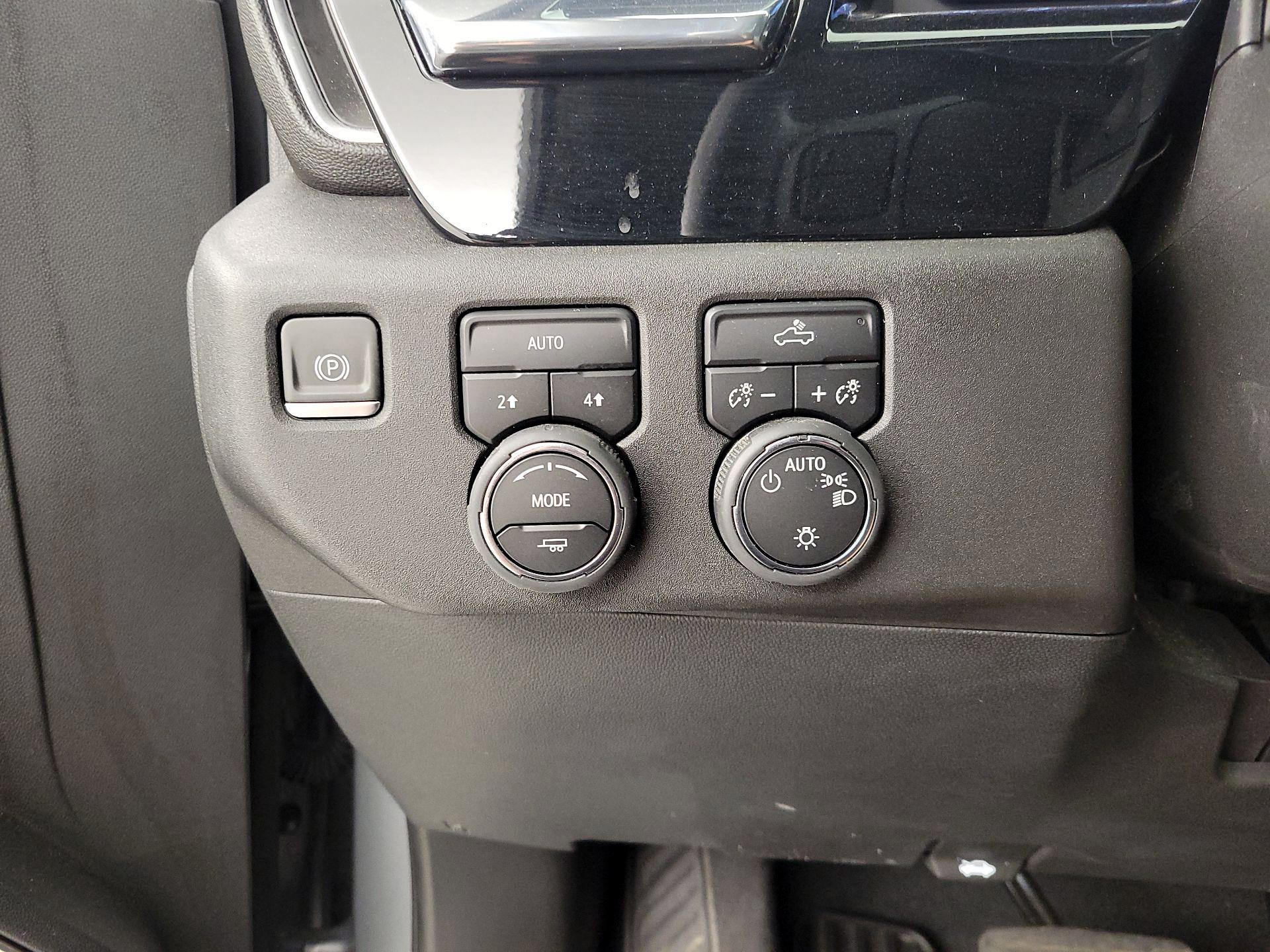 Thumbnail: 2023 Chevrolet Silverado 1500 - 13
