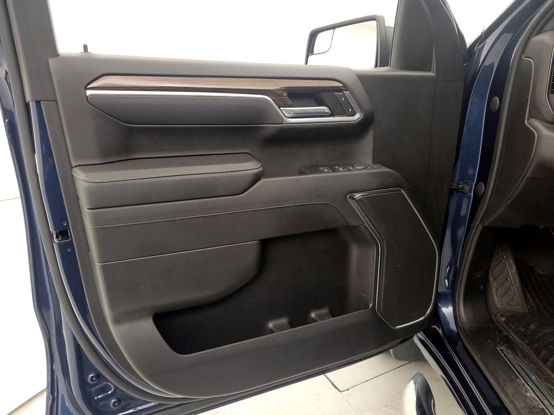 Thumbnail: 2022 Chevrolet Silverado 1500 - 12