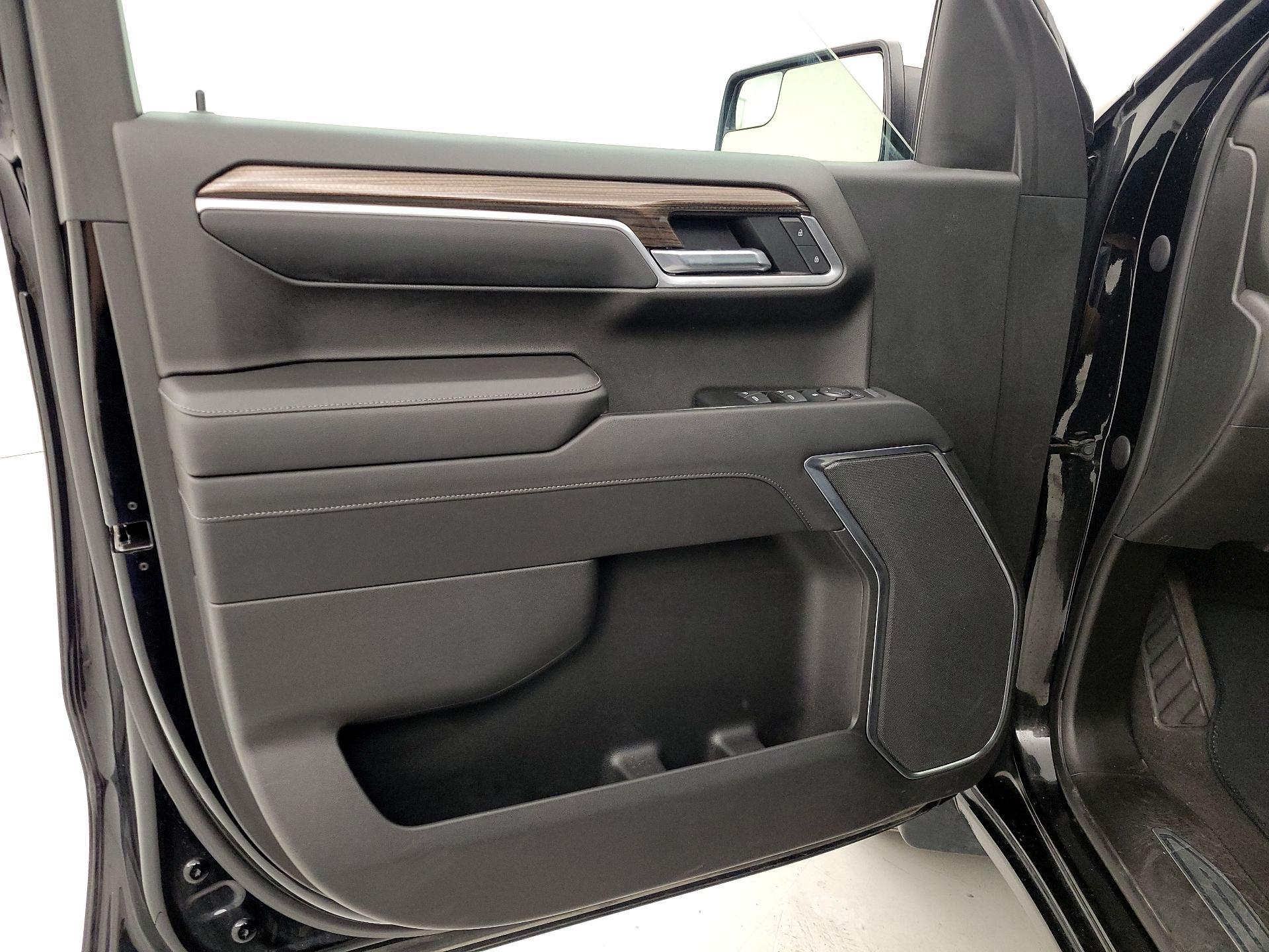 Thumbnail: 2022 Chevrolet Silverado 1500 - 12